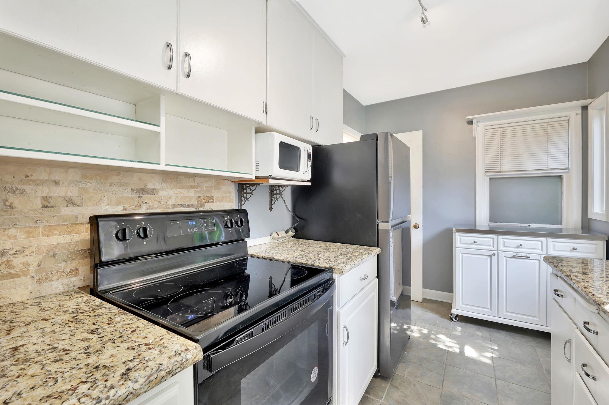 230 S Minneapolis Avenue Property Photo 14