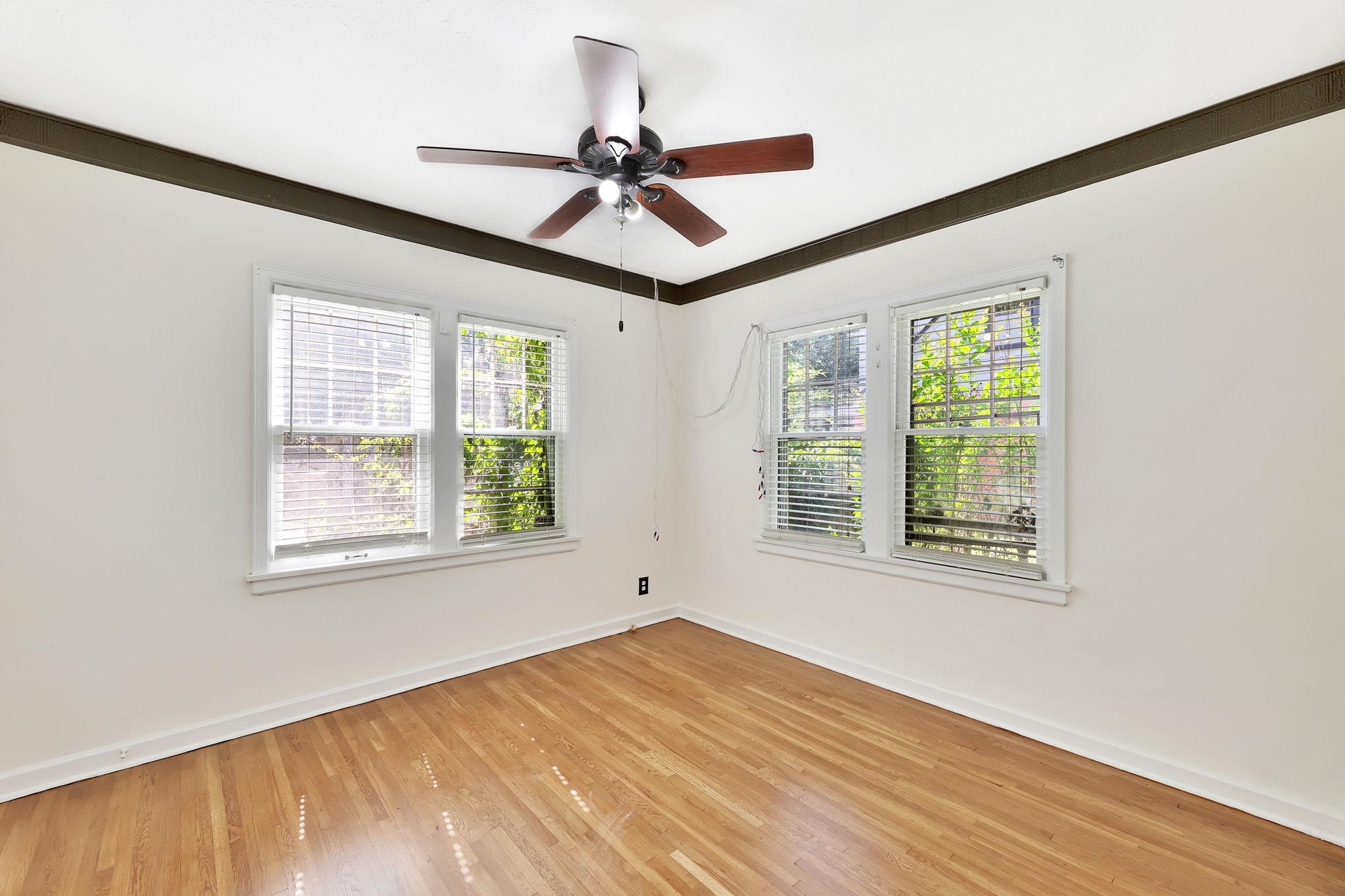 230 S Minneapolis Avenue Property Photo 16