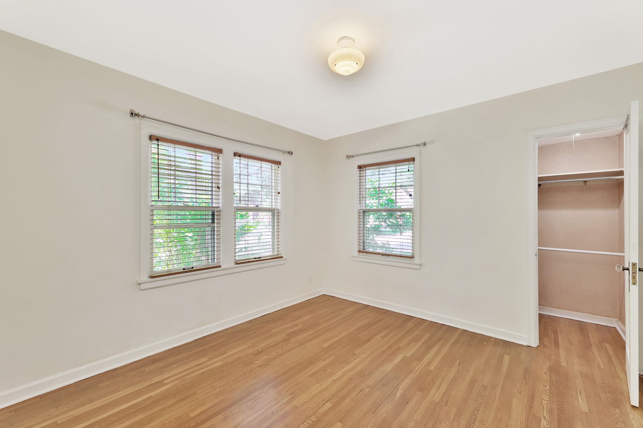 230 S Minneapolis Avenue Property Photo 18