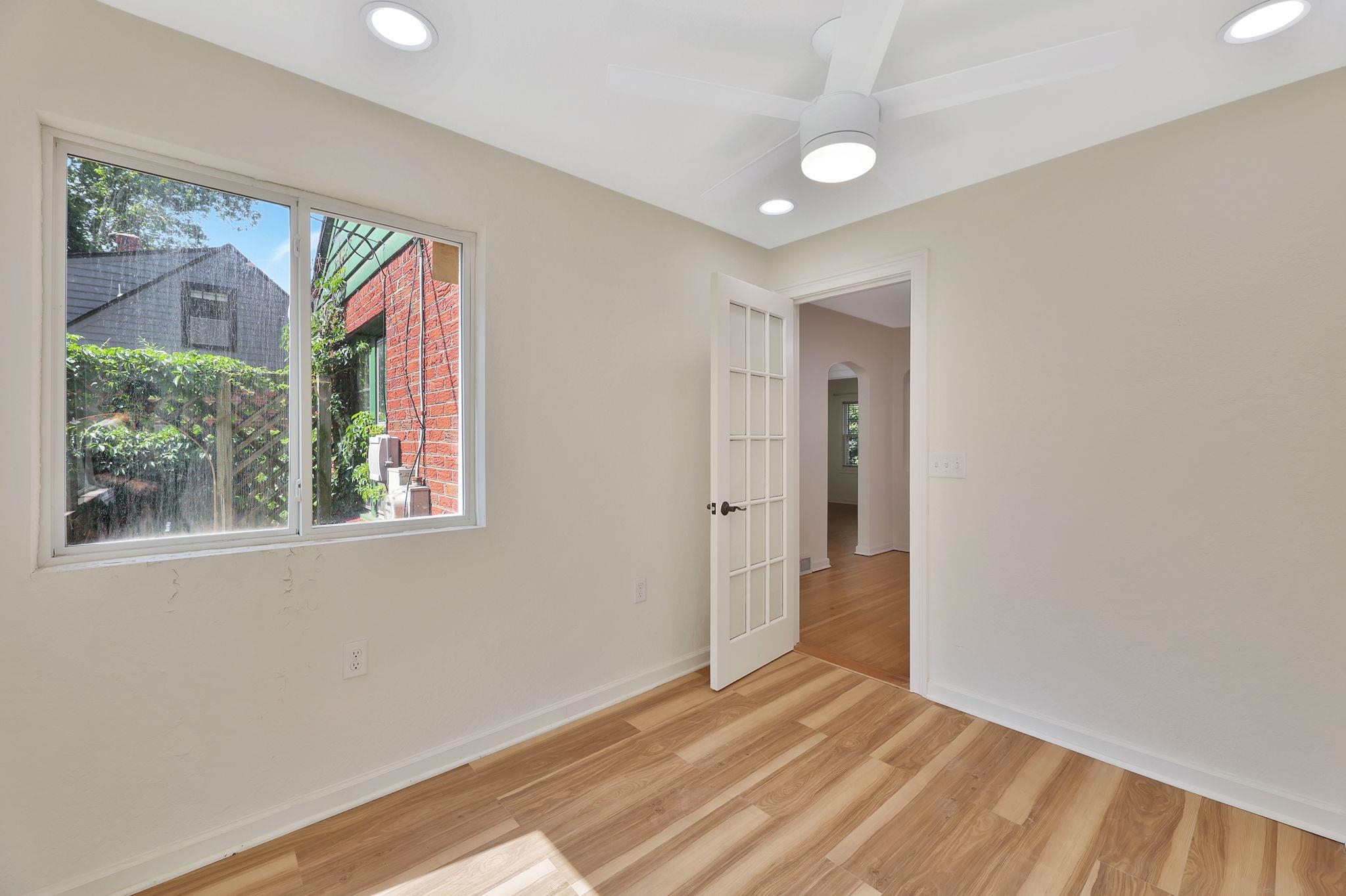 230 S Minneapolis Avenue Property Photo 23