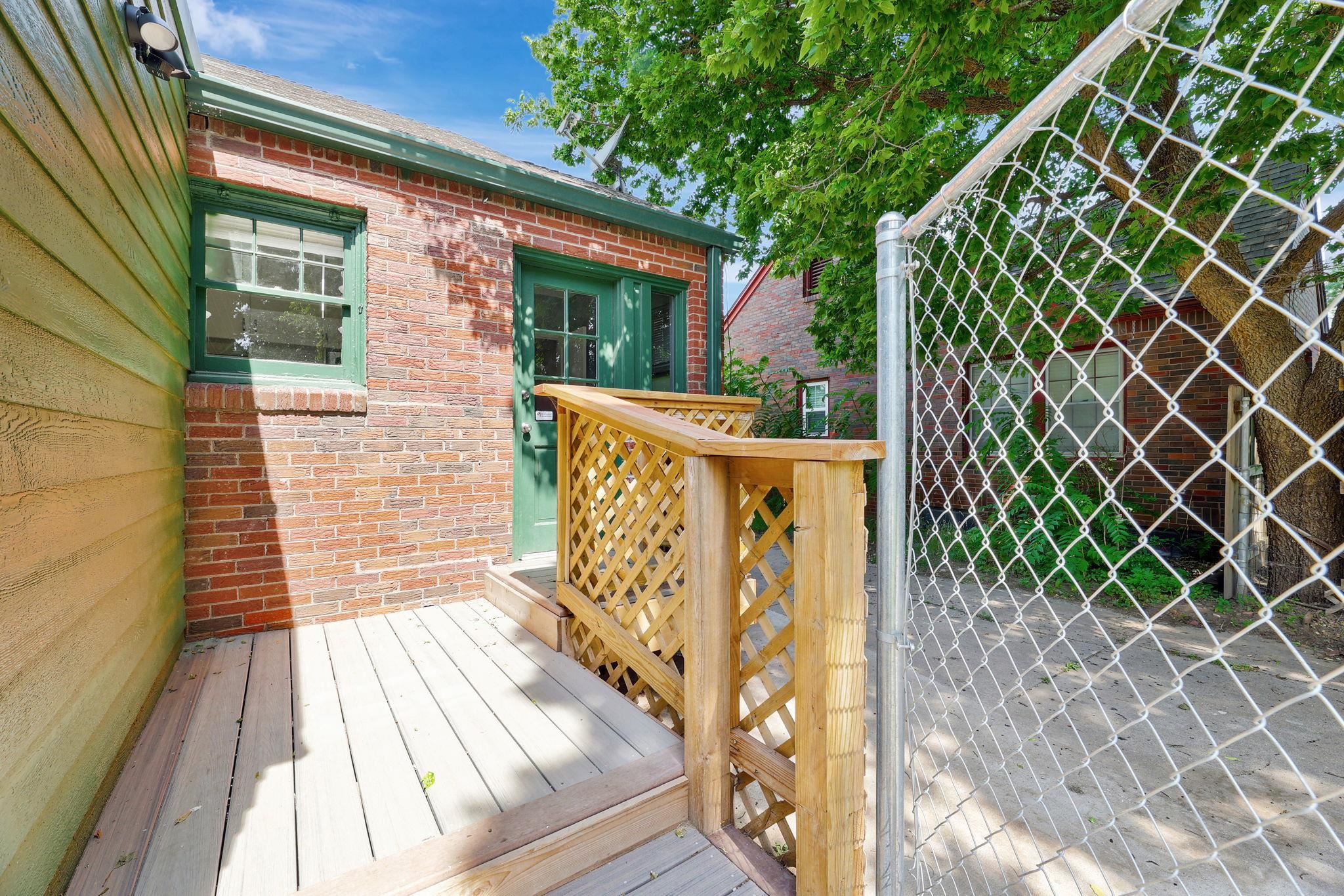 230 S Minneapolis Avenue Property Photo 31