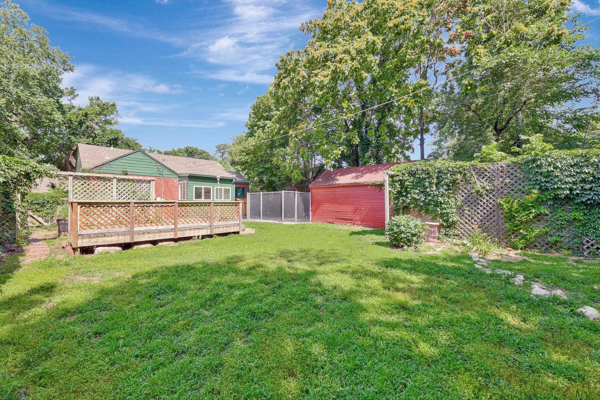 230 S Minneapolis Avenue Property Photo 35