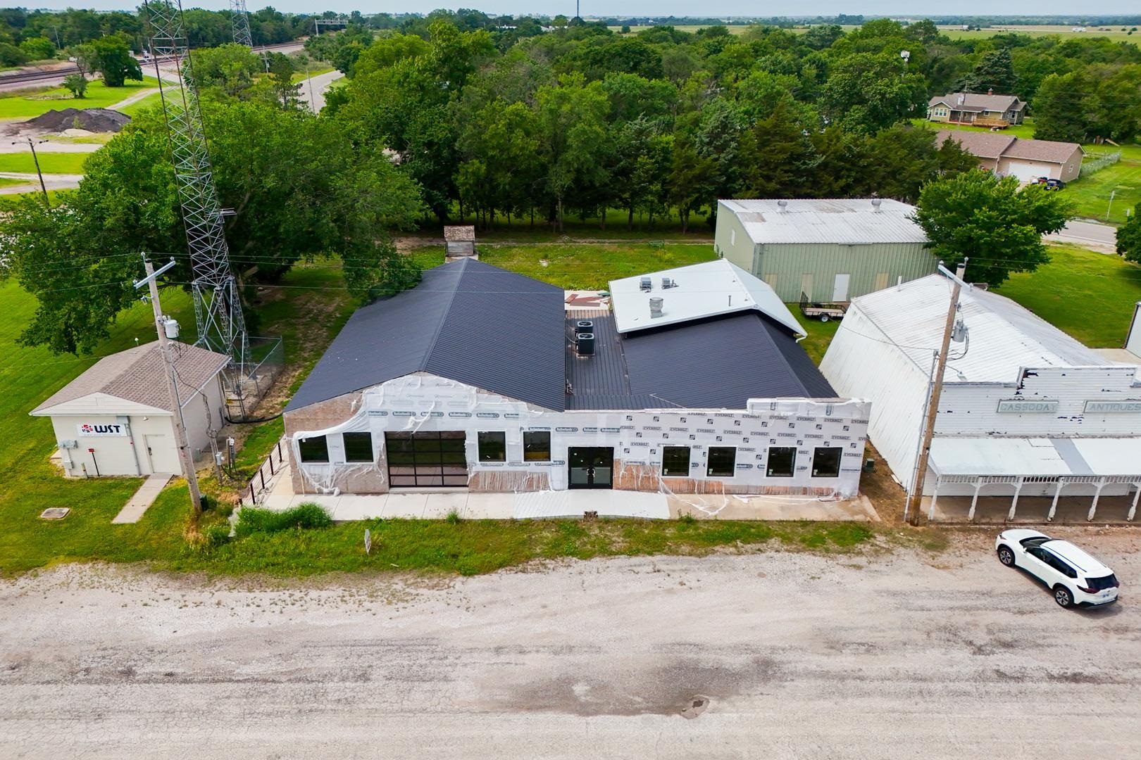 211 E Main