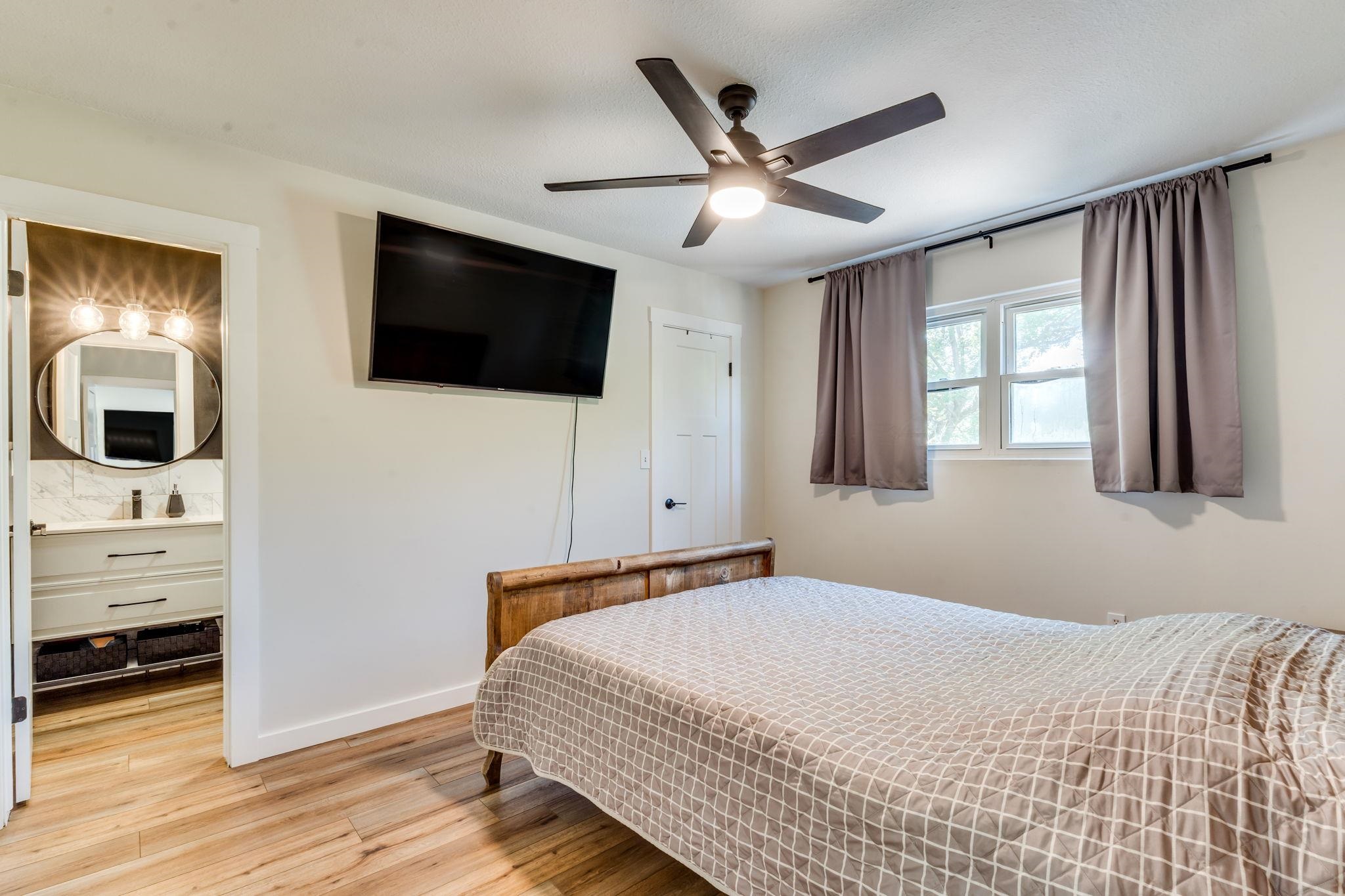 1441 N Estate Property Photo 19