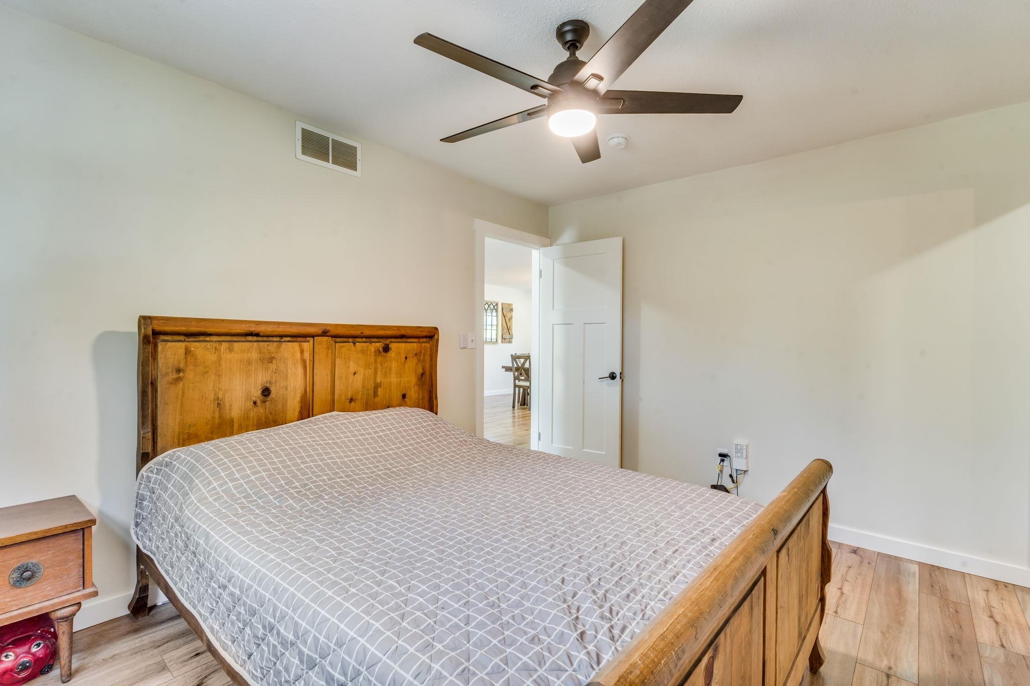 1441 N Estate Property Photo 20