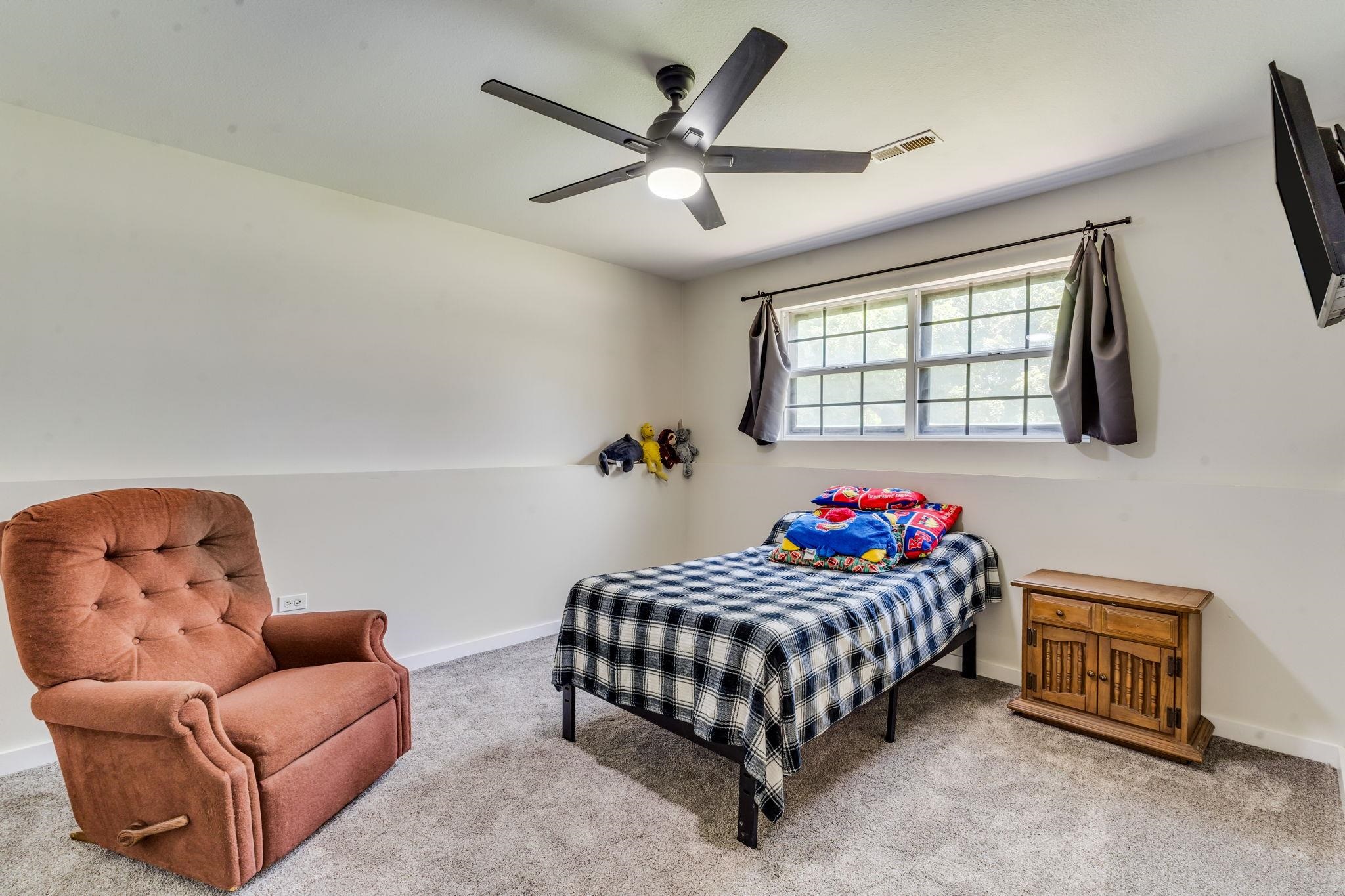 1441 N Estate Property Photo 23