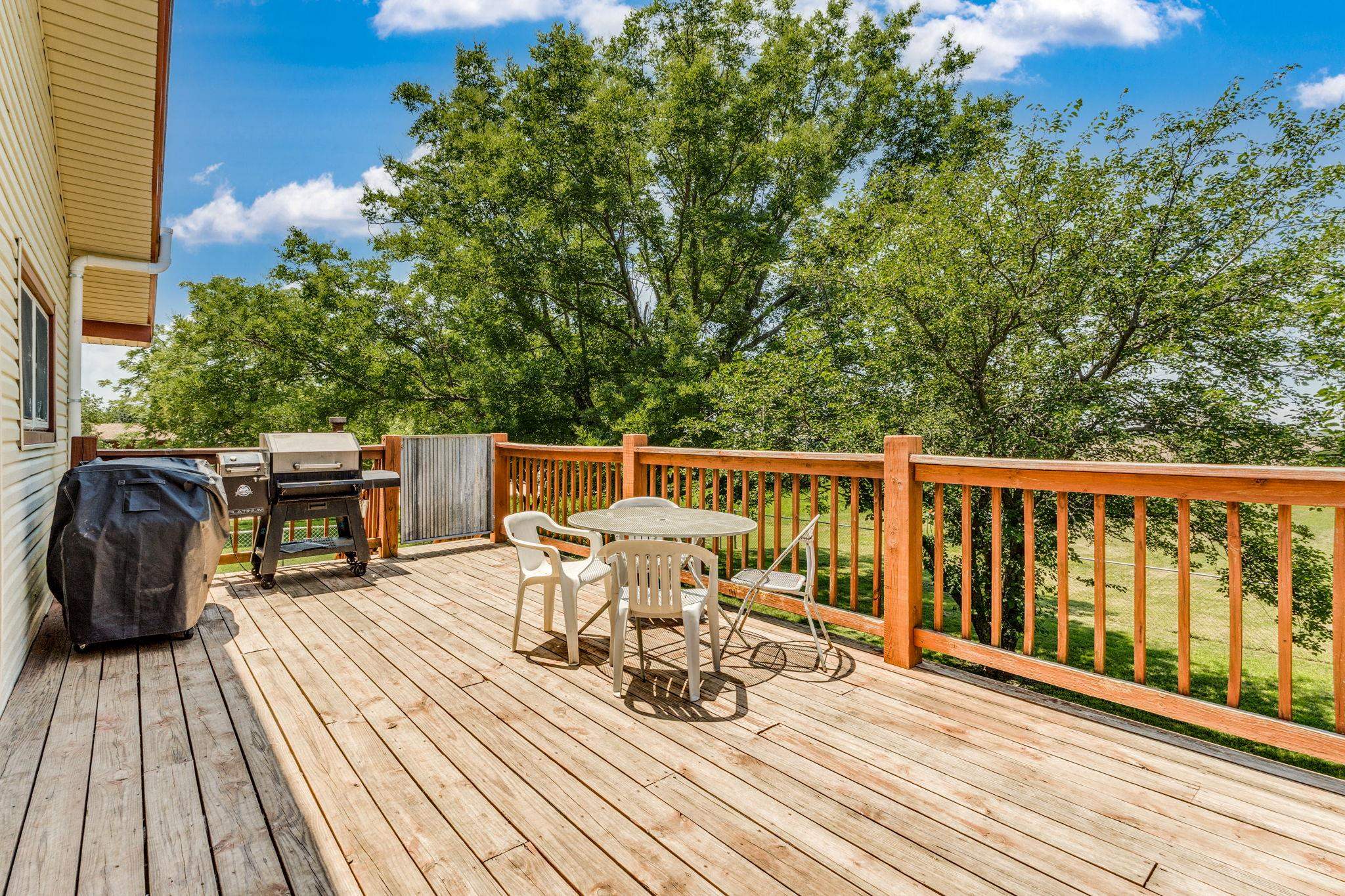 1441 N Estate Property Photo 28
