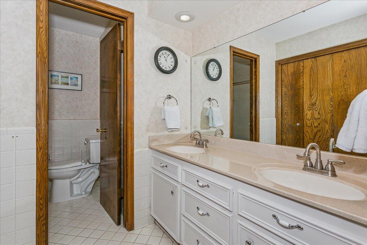 134 N Armour St Property Photo 18