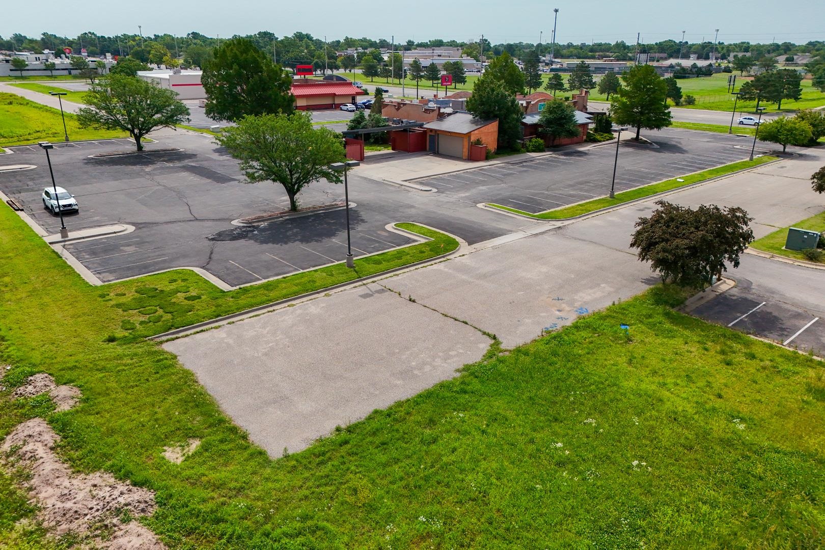 3.67 +/-acres W. Central Ave & N. Tyler Rd Property Photo 11