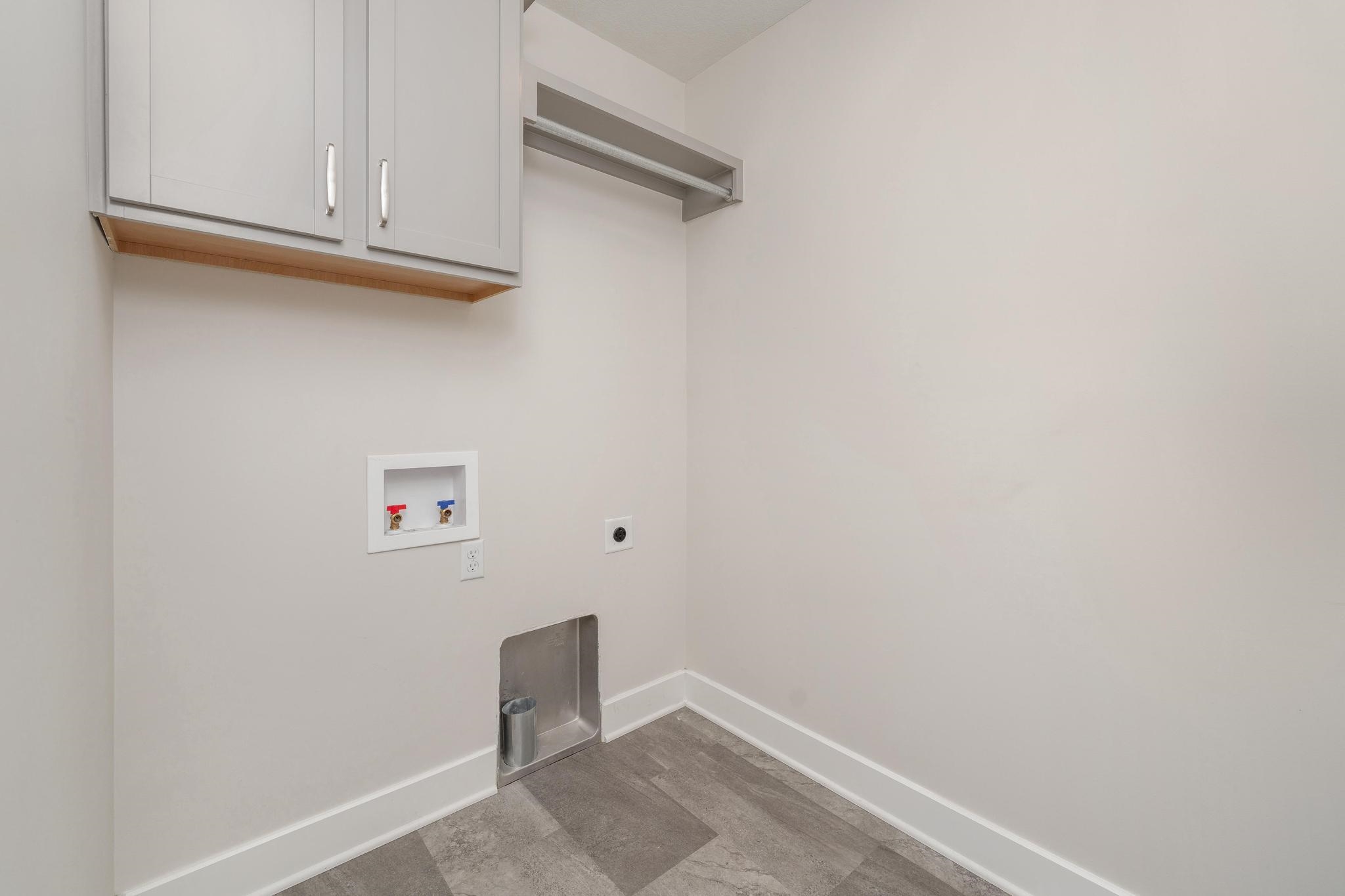 435 E Park Pl Property Photo 27