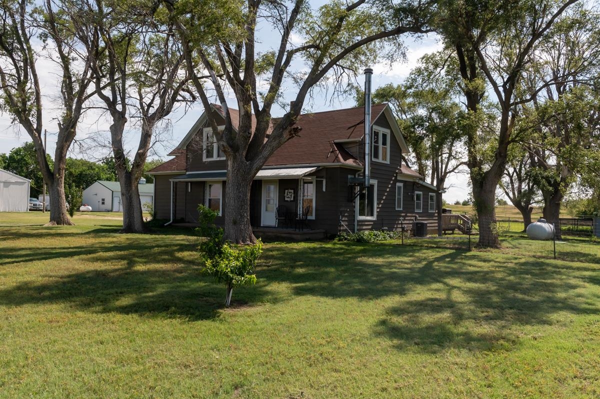 930 N 200th Road Property Photo
