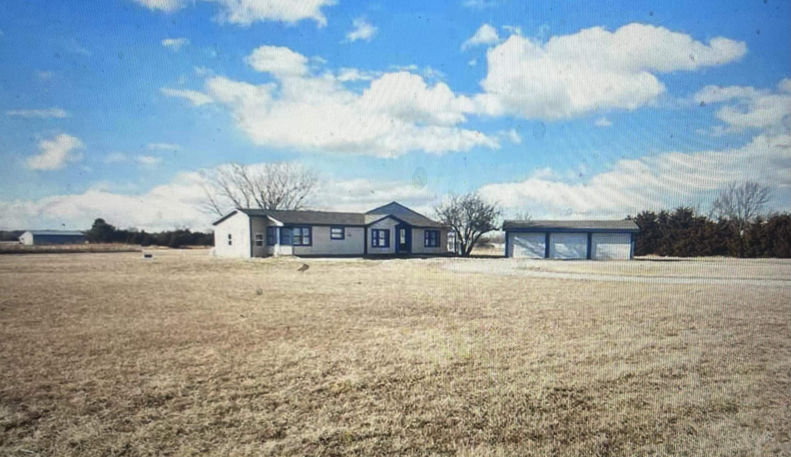8423 Kanza Ln Property Photo 1