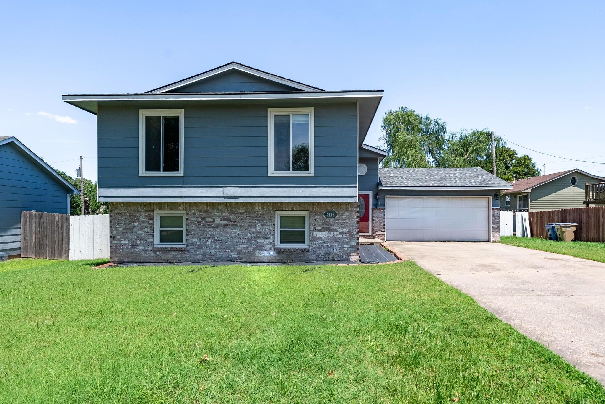 2416 E Loper St. Property Photo 1