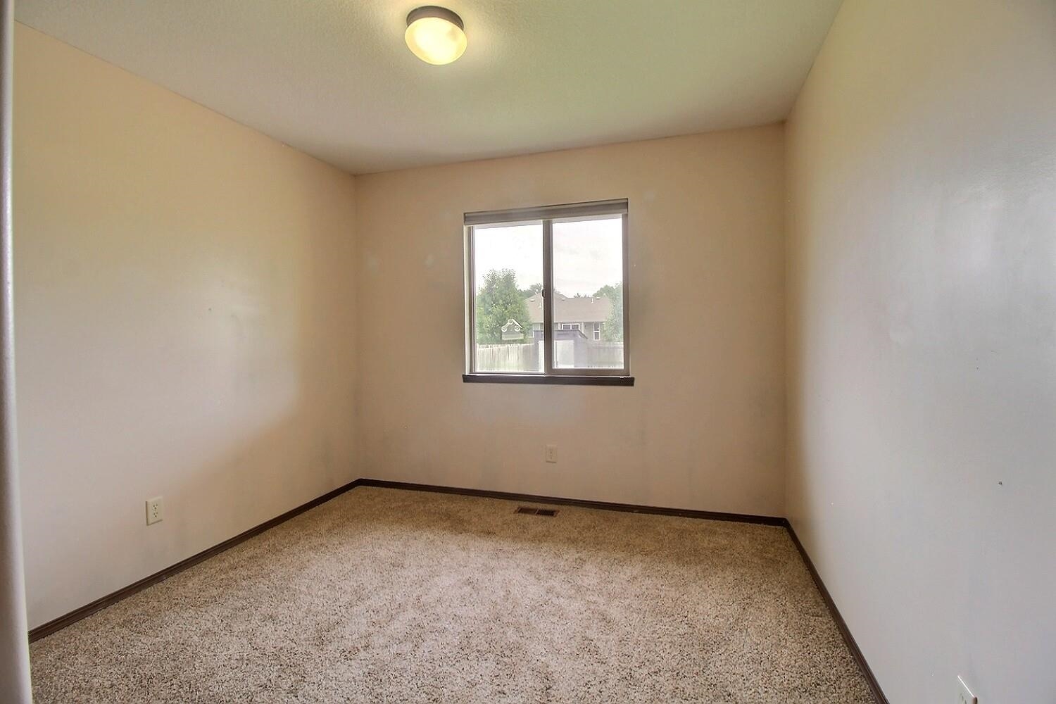 3006 N Rock Bridge St Property Photo 16