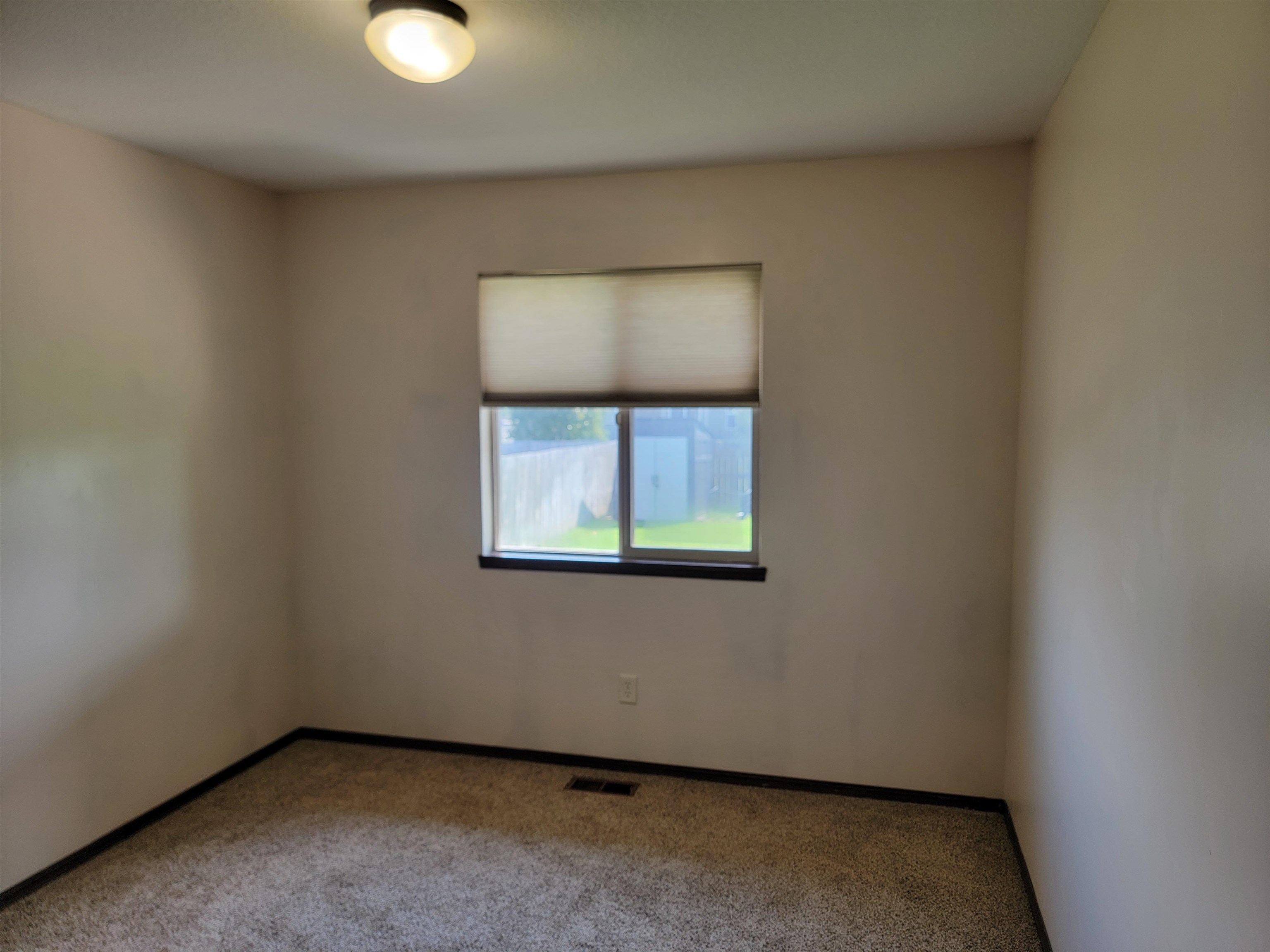 3006 N Rock Bridge St Property Photo 18