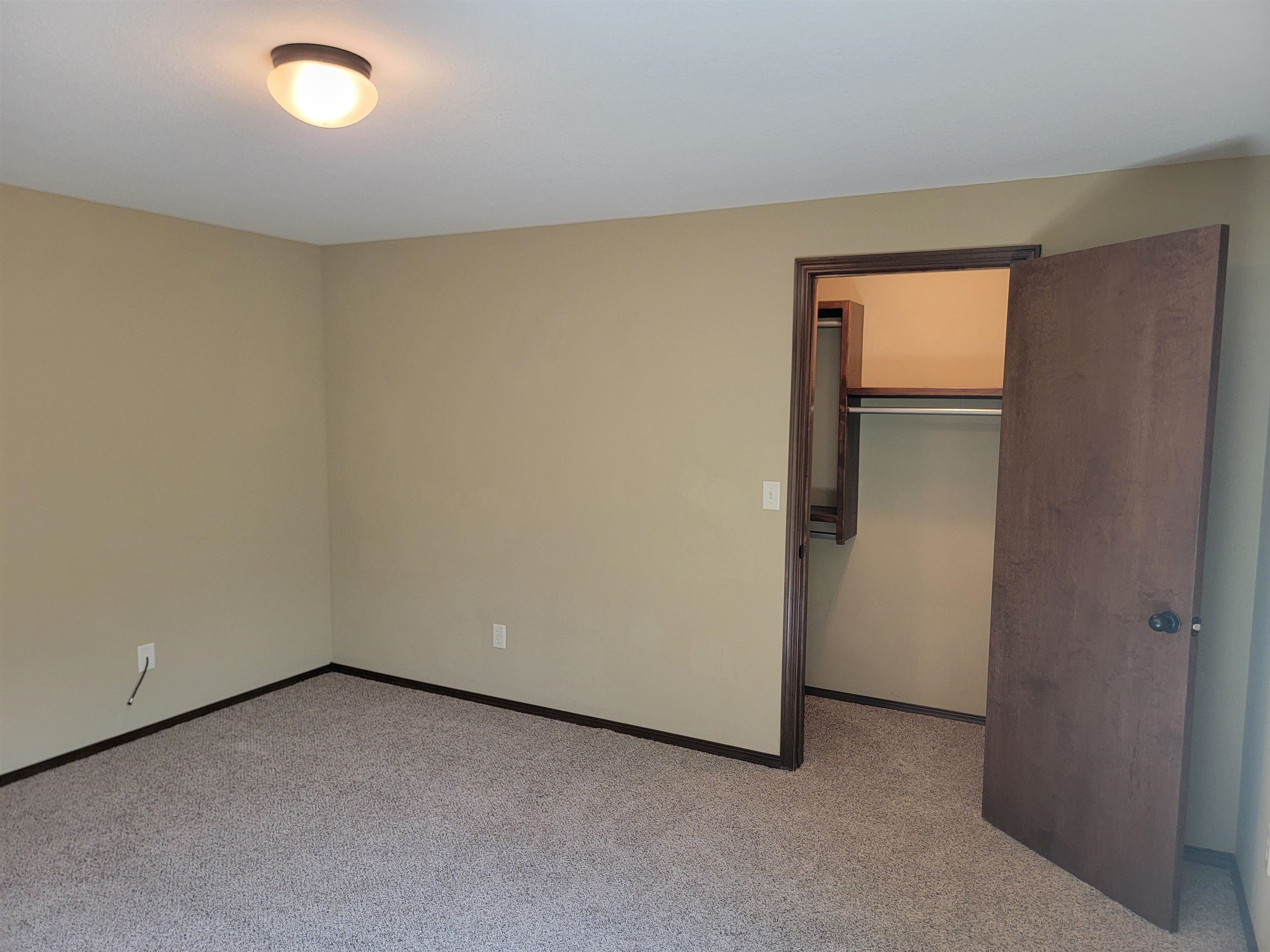 3006 N Rock Bridge St Property Photo 26