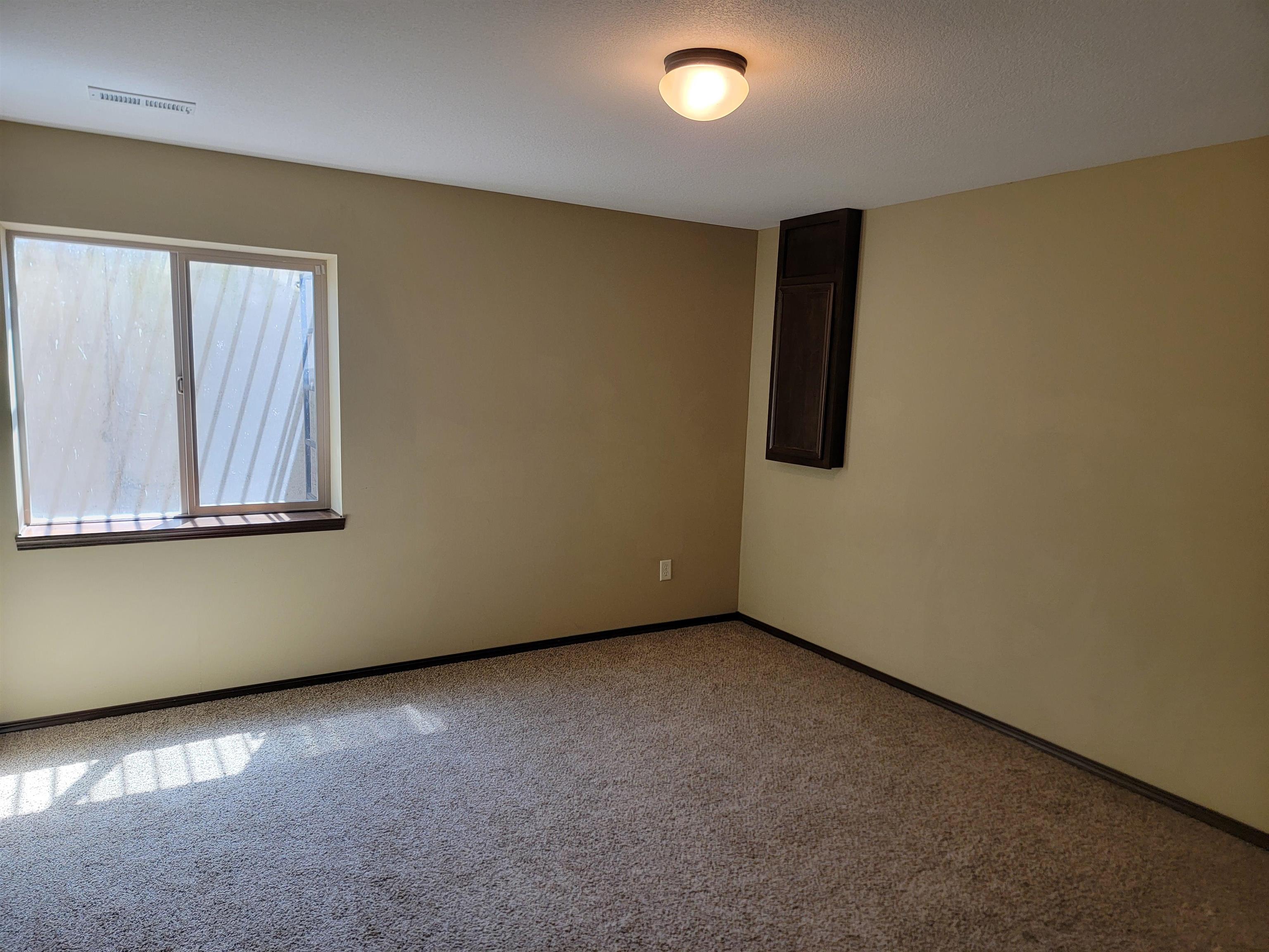 3006 N Rock Bridge St Property Photo 27