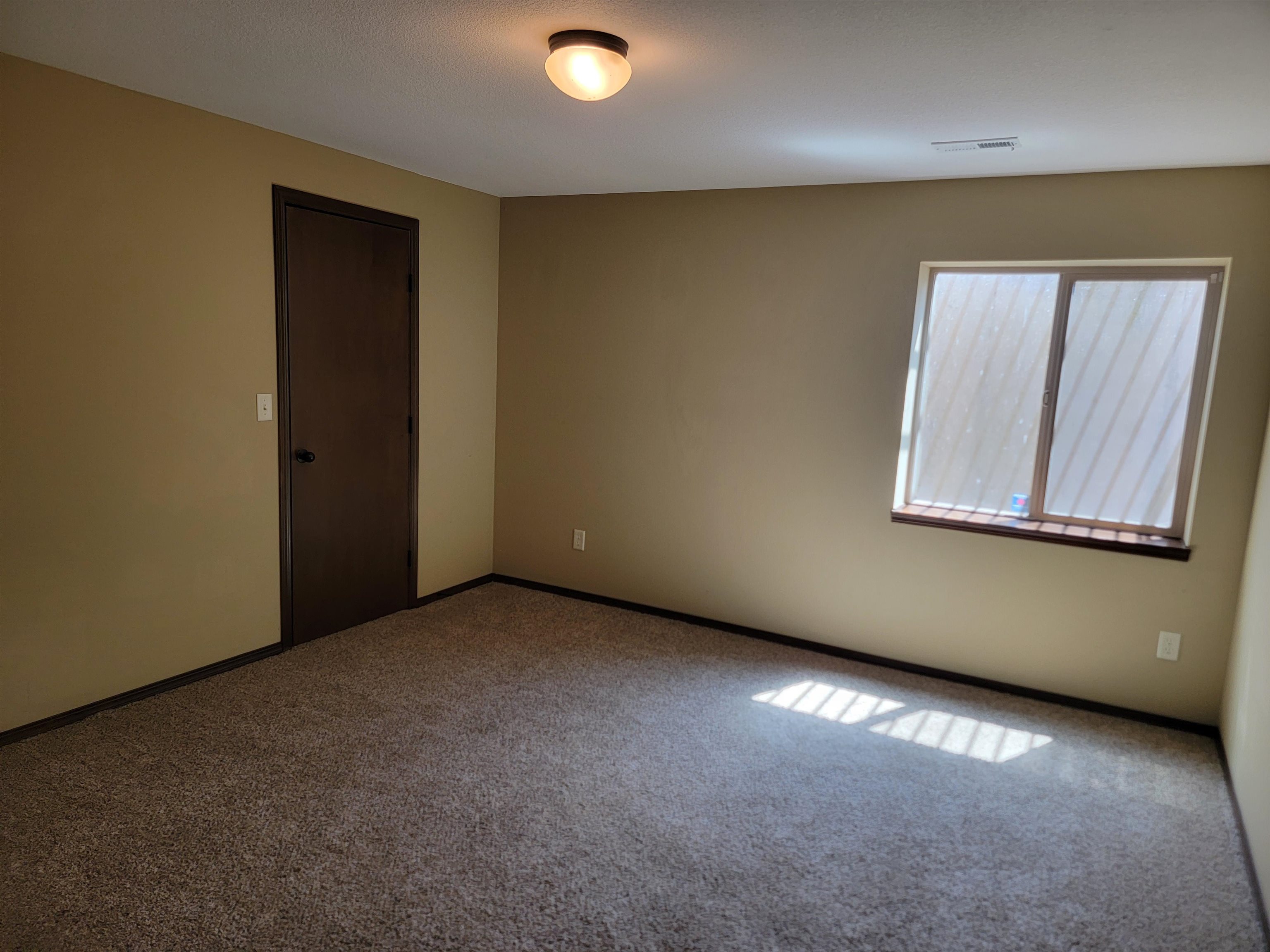 3006 N Rock Bridge St Property Photo 27