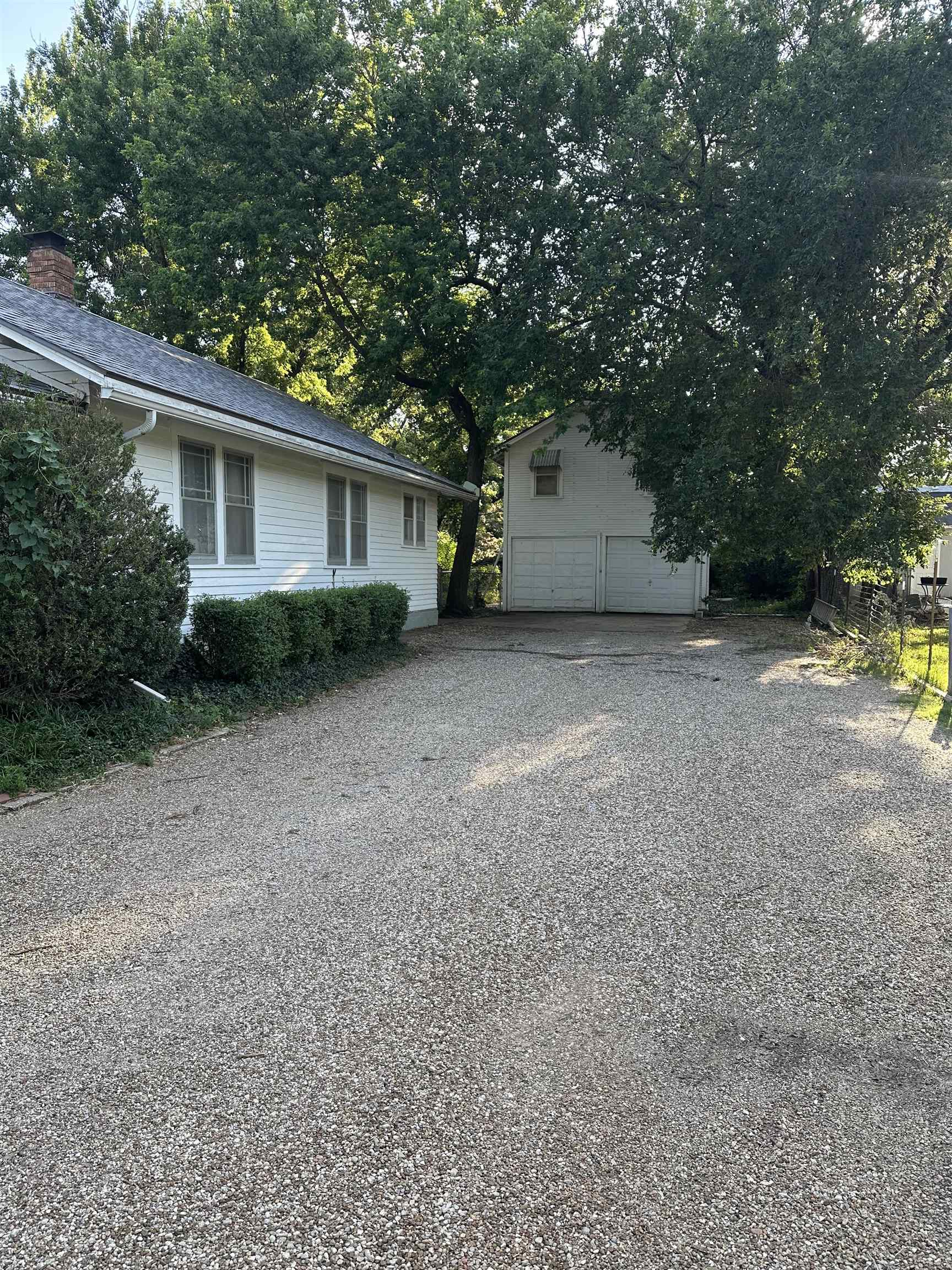 505 S Emporia Property Photo 25