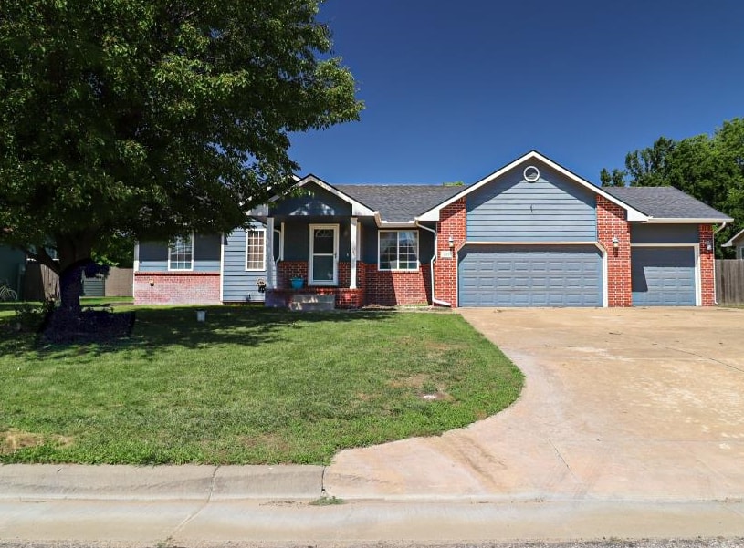 115 N Devinshire Ave Property Photo 1