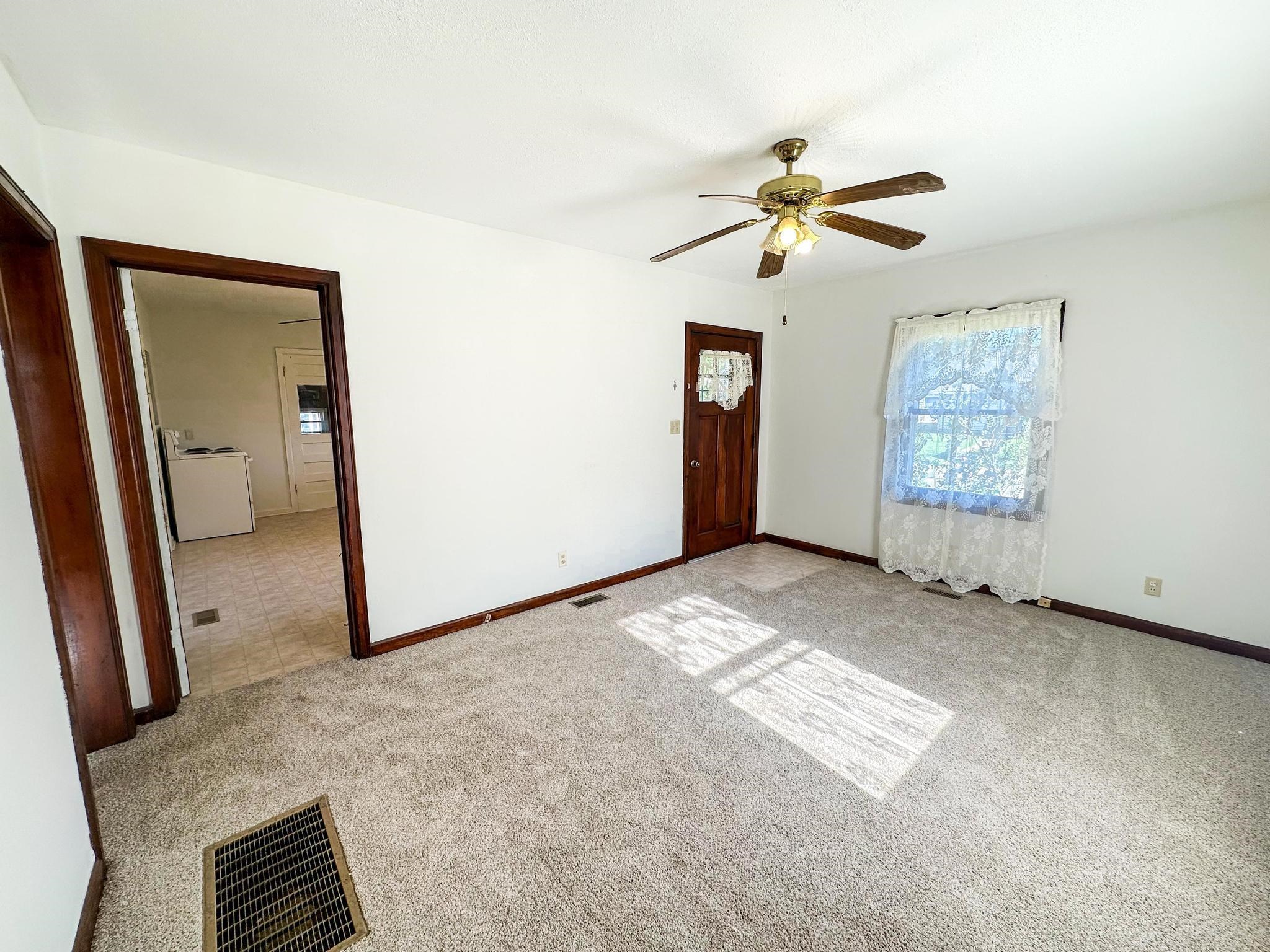 226 Sw 7th St Property Photo 5