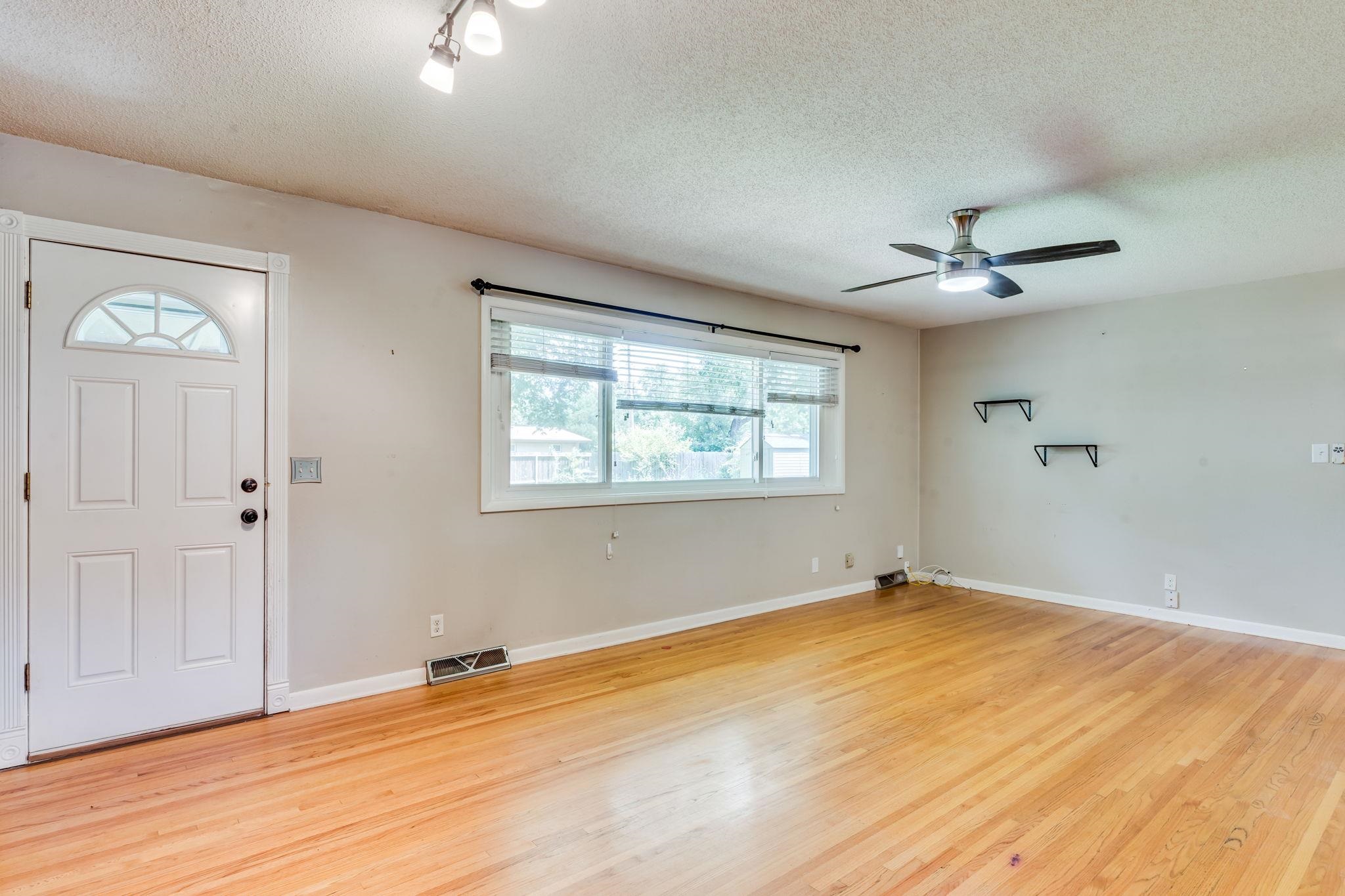 9620 W Tee Ln Property Photo 2