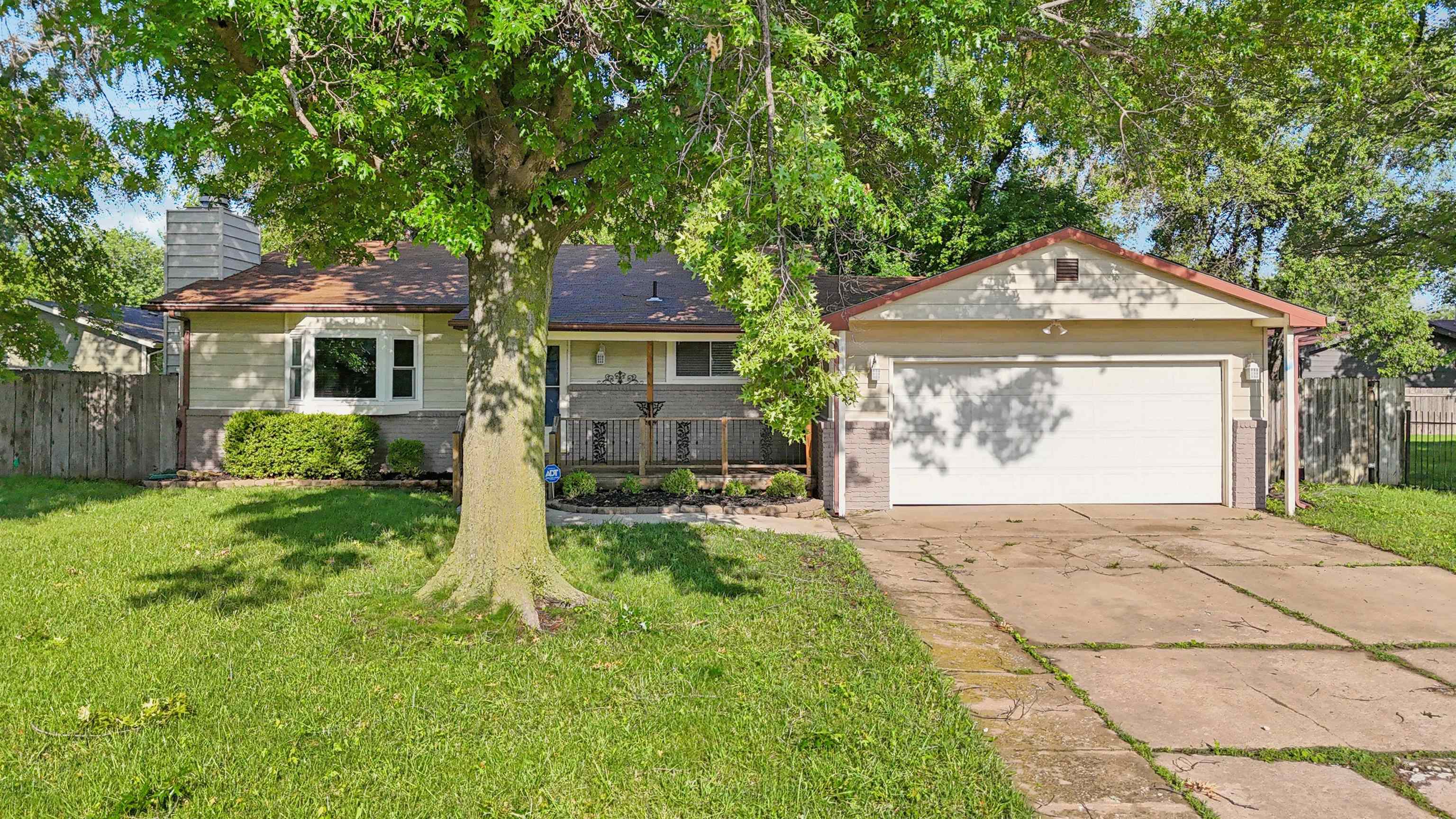 1713 N Terry Ln Property Photo 1