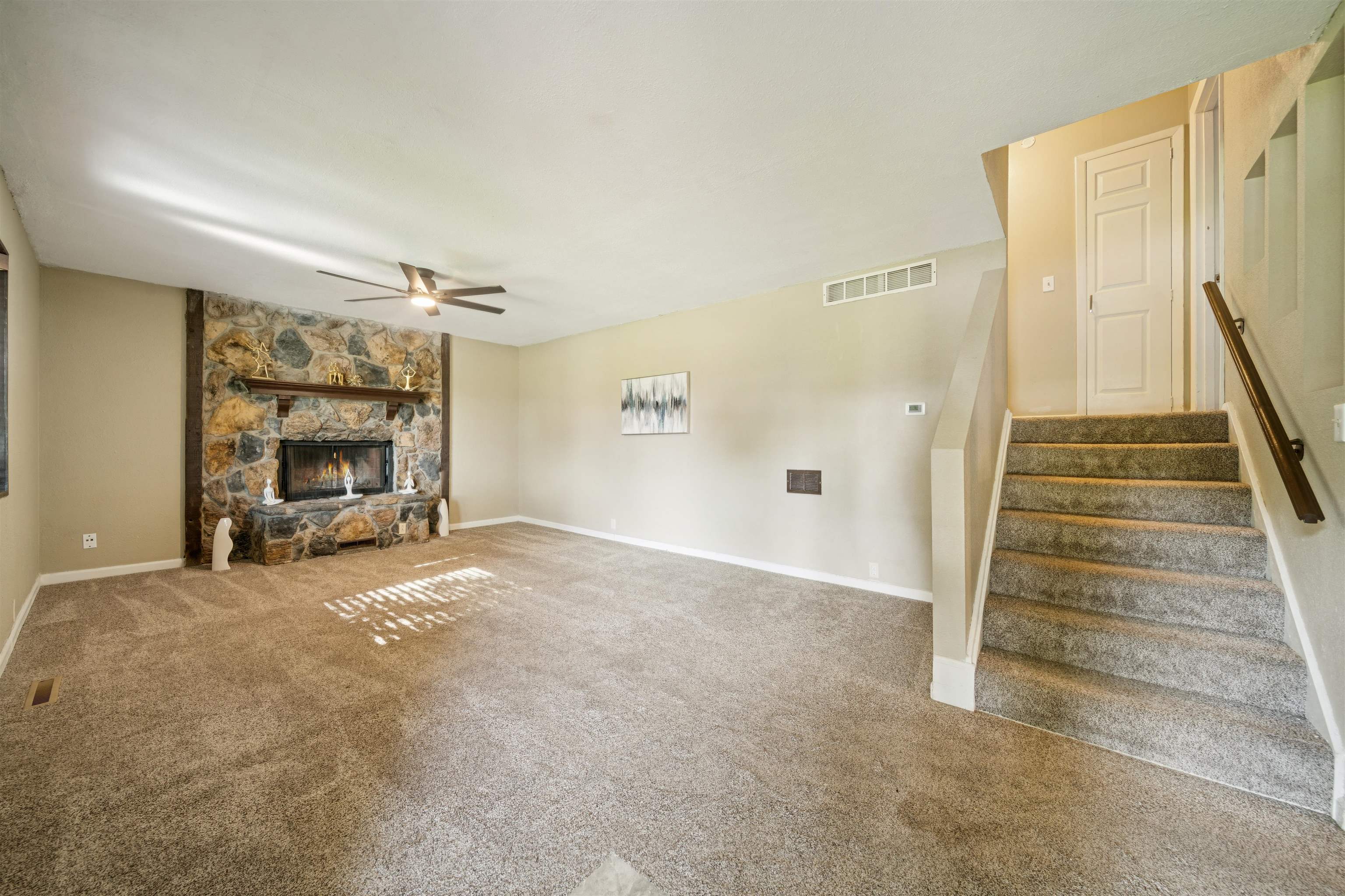 1713 N Terry Ln Property Photo 6
