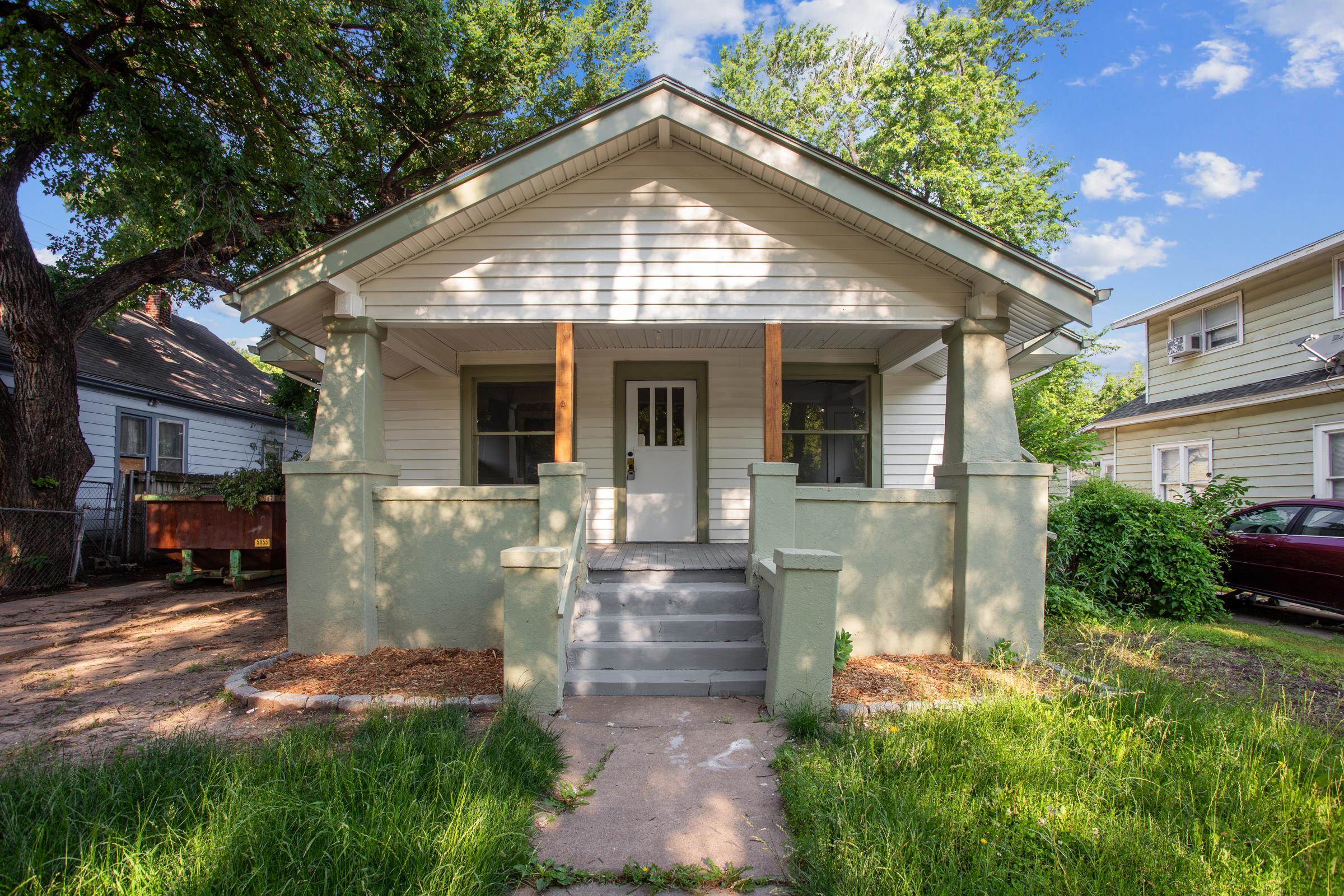 405 N Spruce St Property Photo