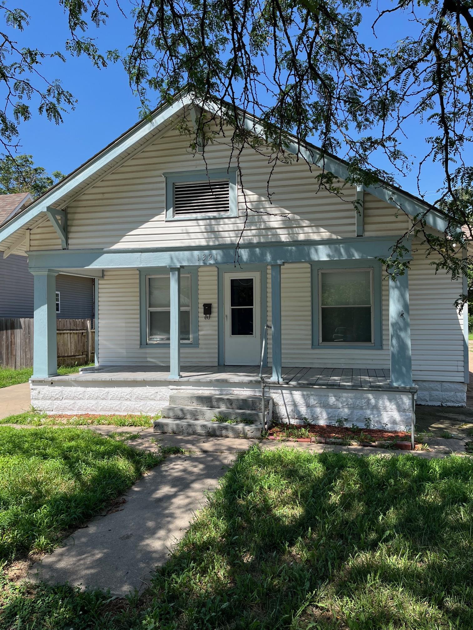 1321 S Main Property Photo 1