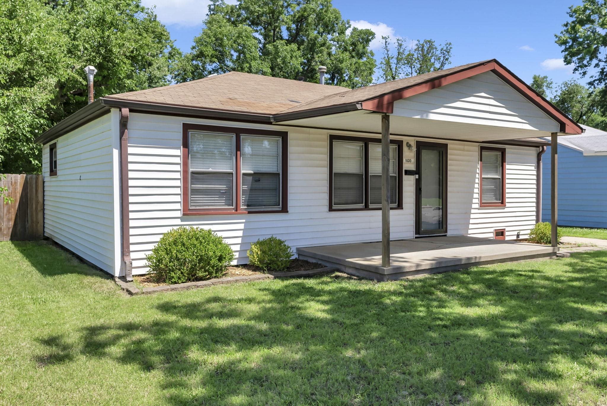 1030 S Edgemoor St Property Photo
