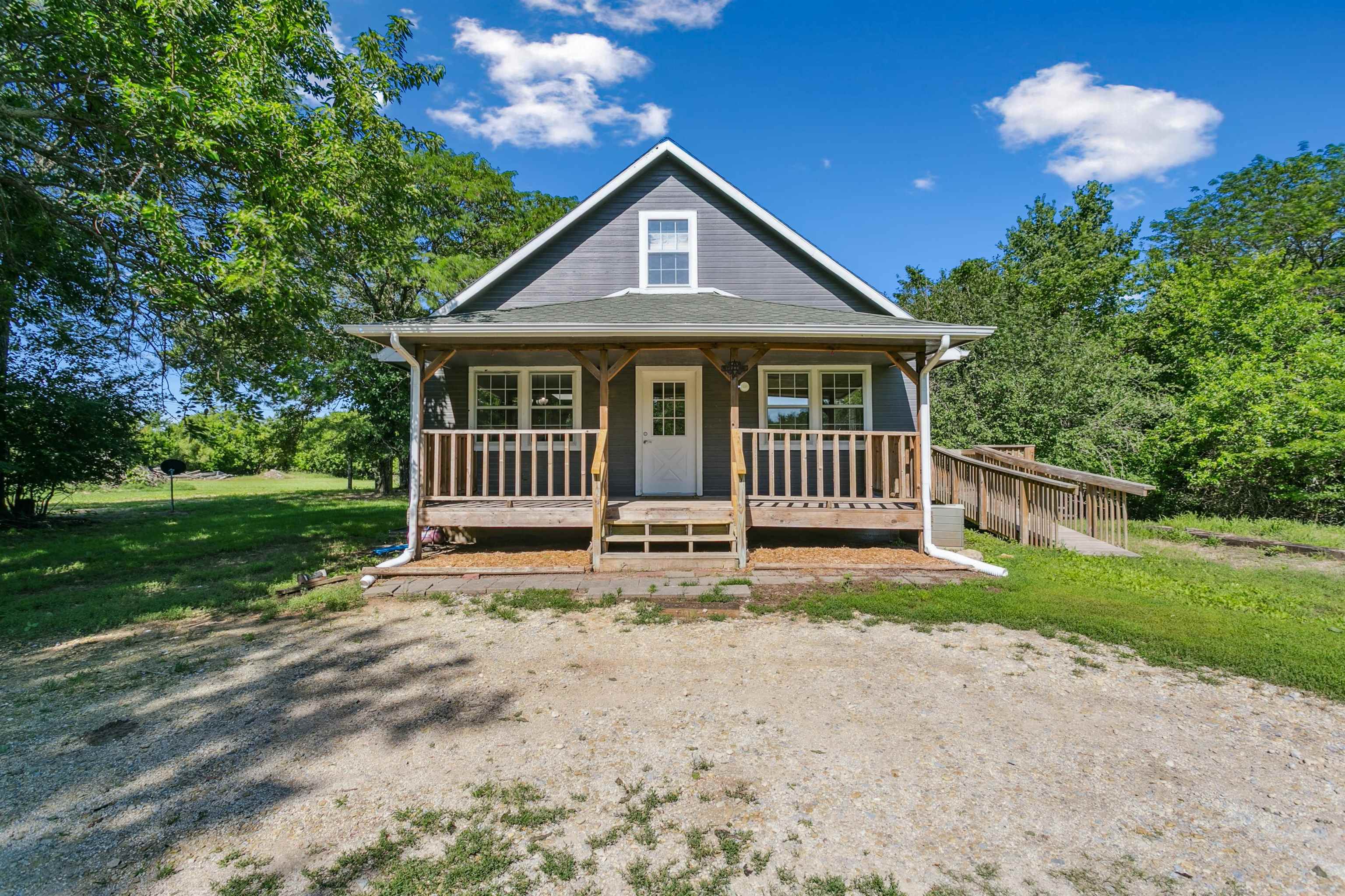 5243 Nw Tawakoni Rd Property Photo 1