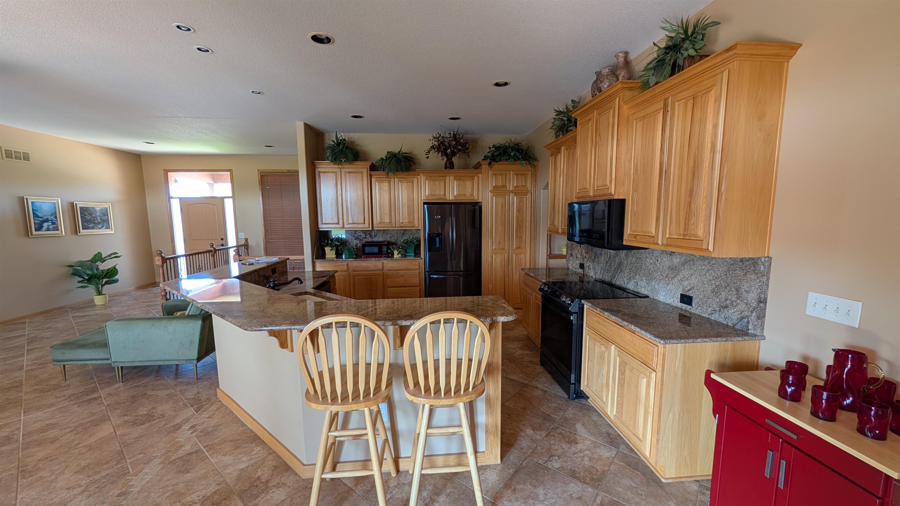 1013 N Beau Jardin St Property Photo 6
