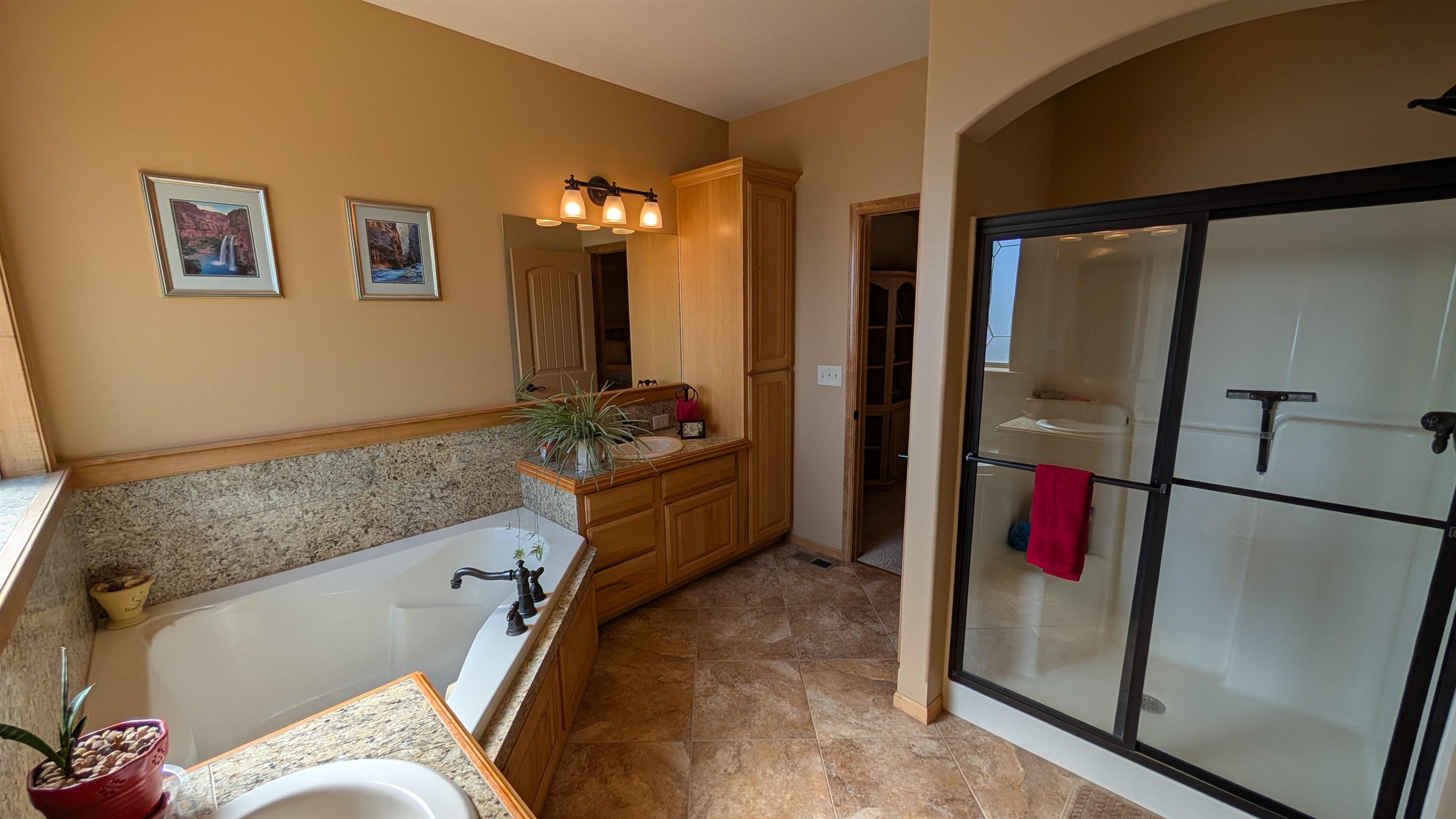 1013 N Beau Jardin St Property Photo 10