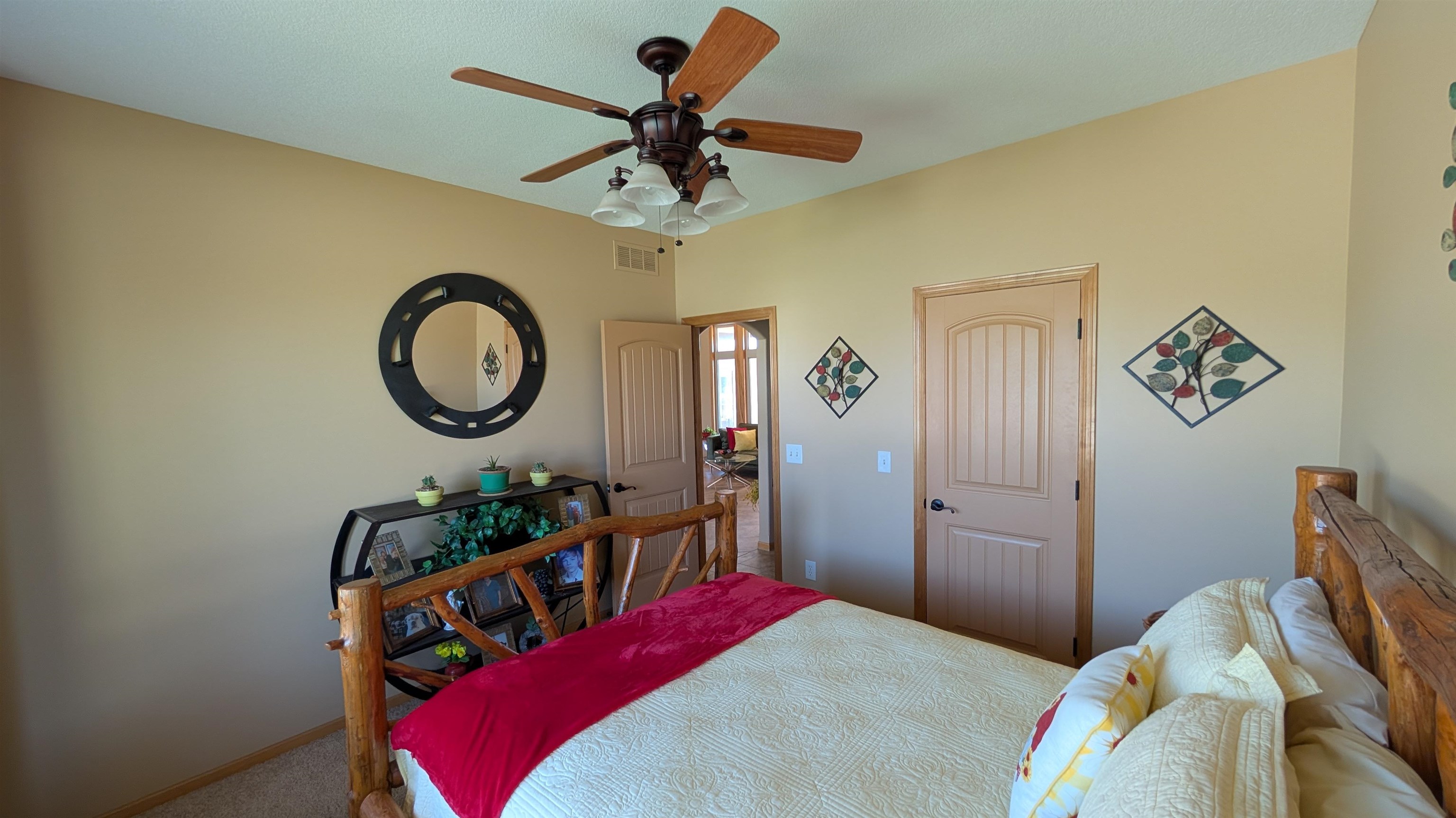 1013 N Beau Jardin St Property Photo 12