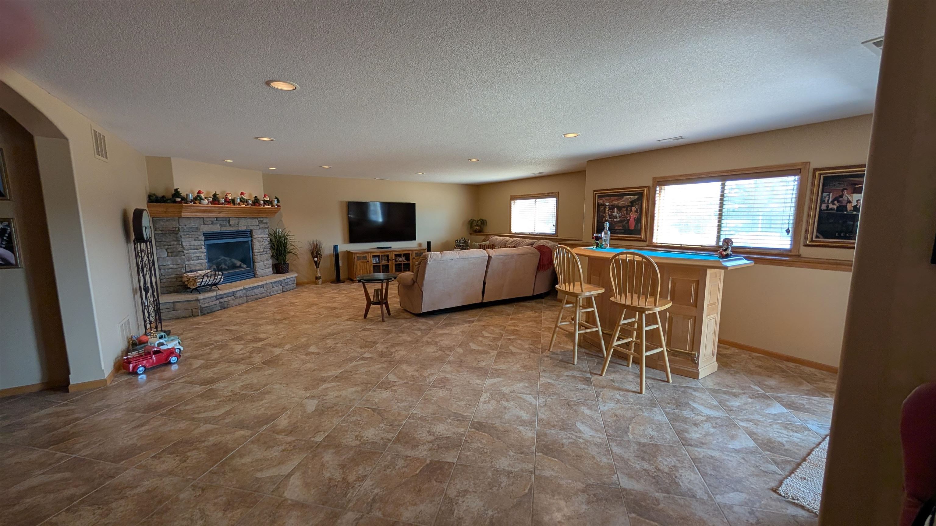 1013 N Beau Jardin St Property Photo 17
