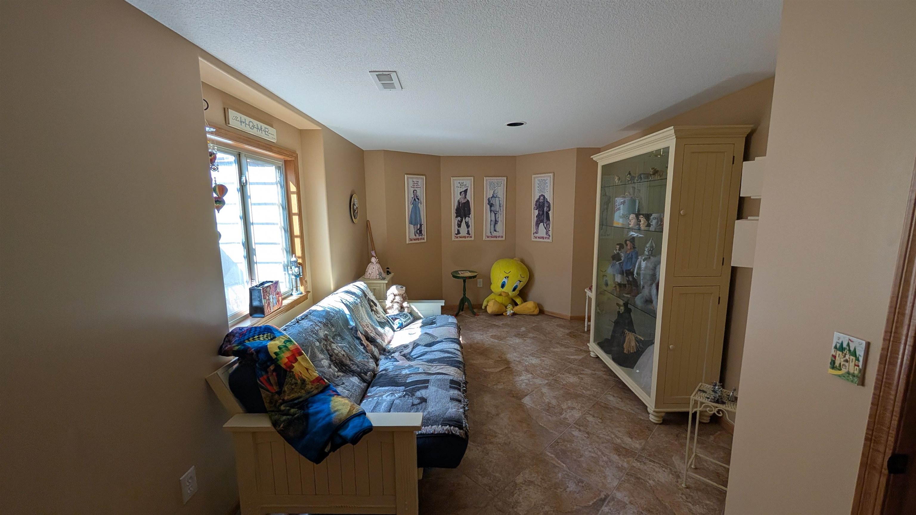 1013 N Beau Jardin St Property Photo 22