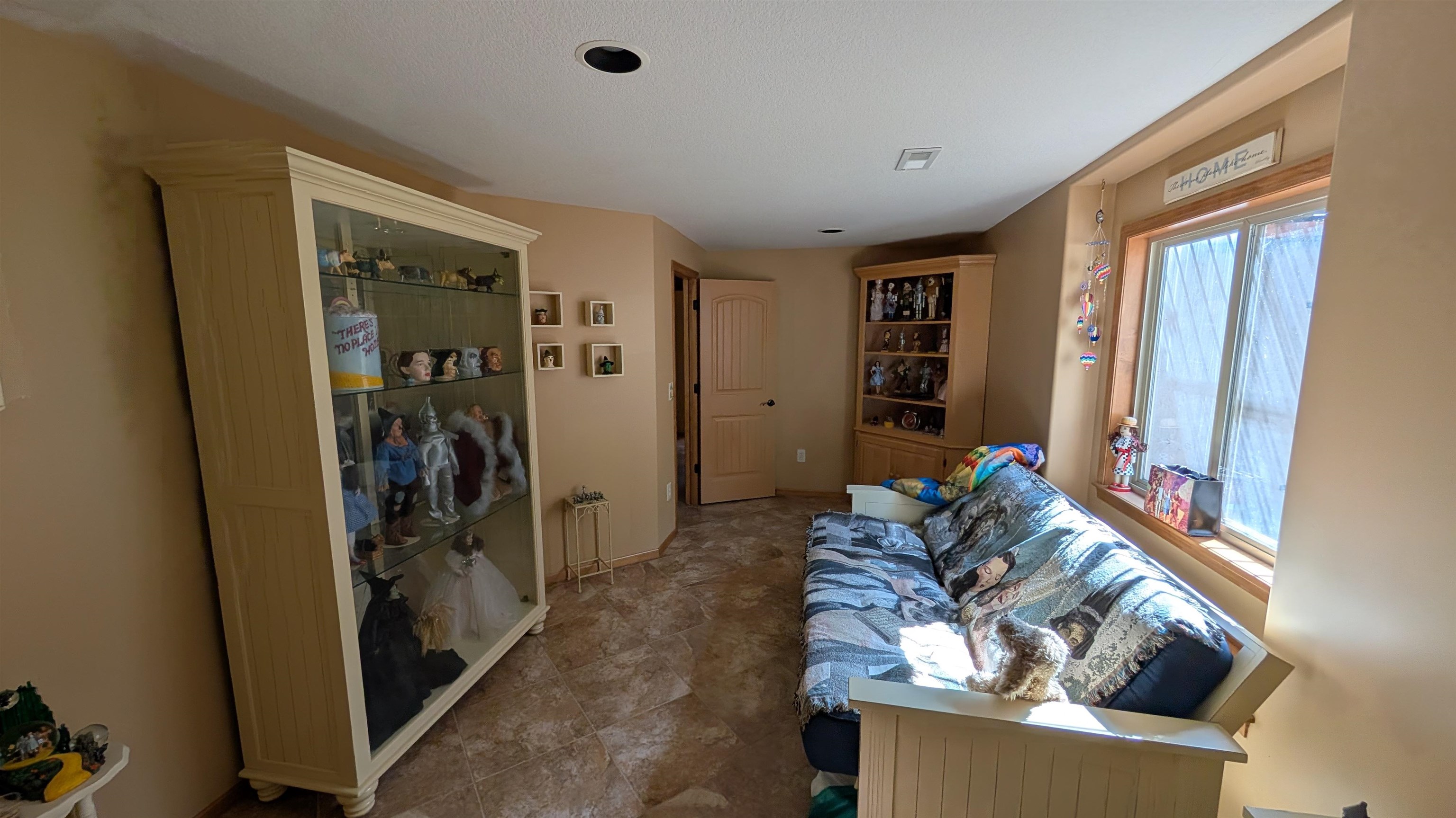 1013 N Beau Jardin St Property Photo 23
