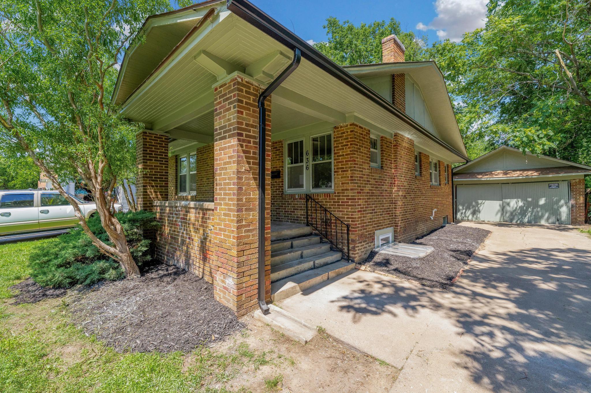 636 N Estelle Ave Property Photo