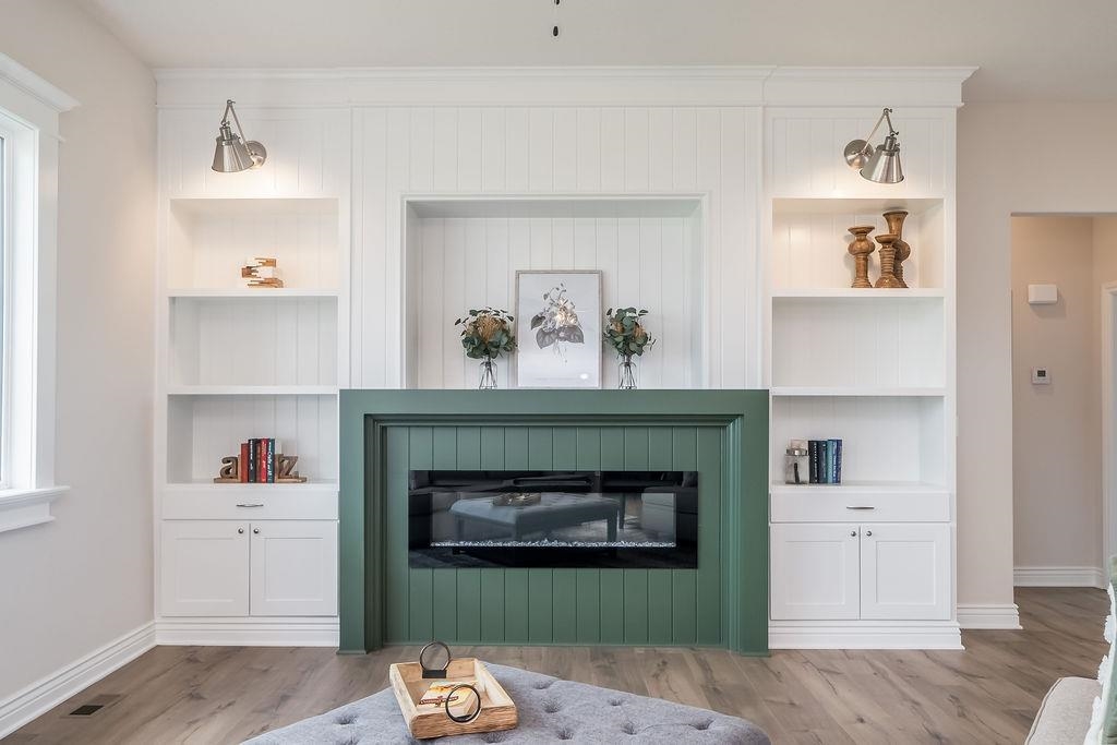 1242 W Ravendale Ln Property Photo 6