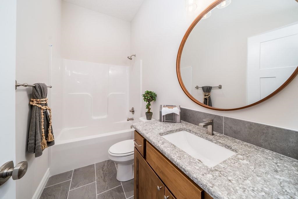 1242 W Ravendale Ln Property Photo 14