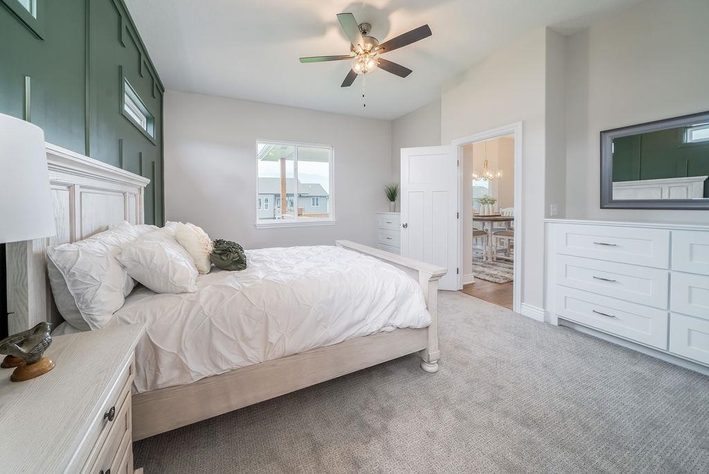 1242 W Ravendale Ln Property Photo 19