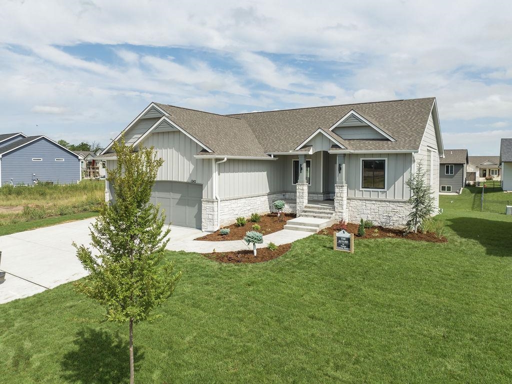 1242 W Ravendale Ln Property Photo 34