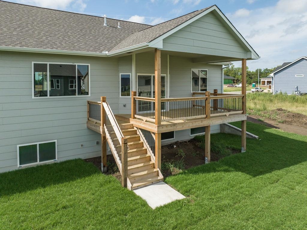 1242 W Ravendale Ln Property Photo 35