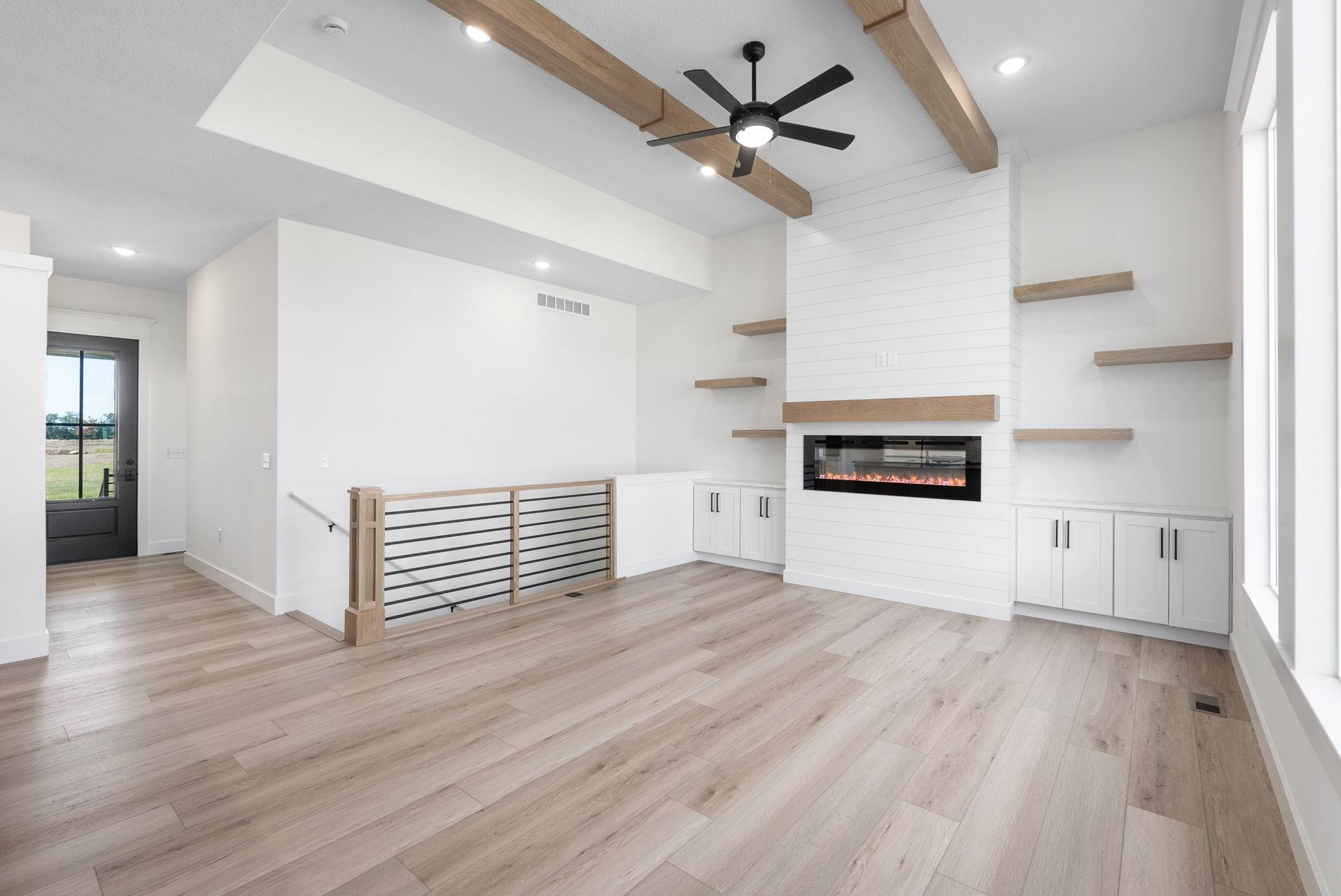 1230 W Ravendale Ln Property Photo 9