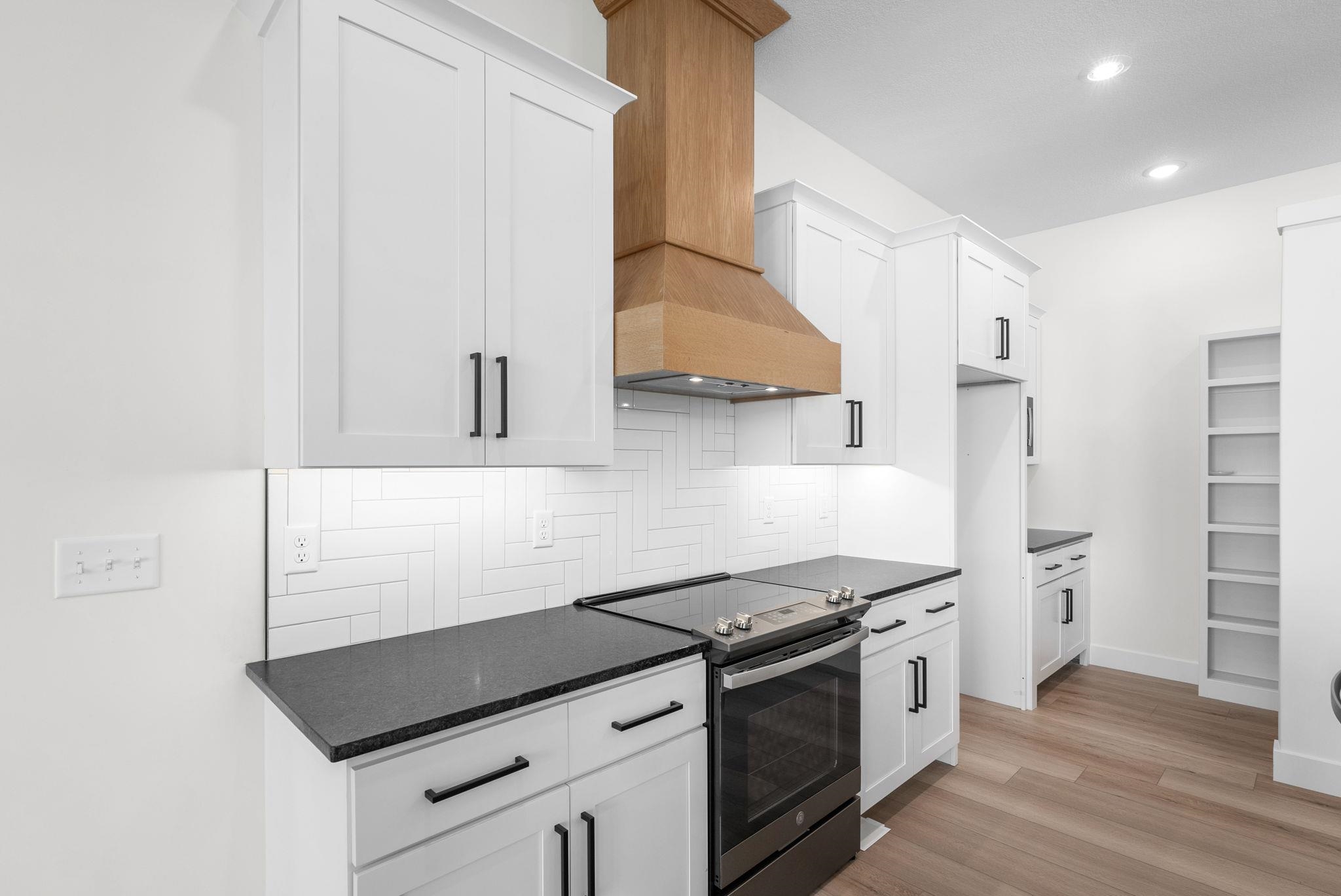 1230 W Ravendale Ln Property Photo 14