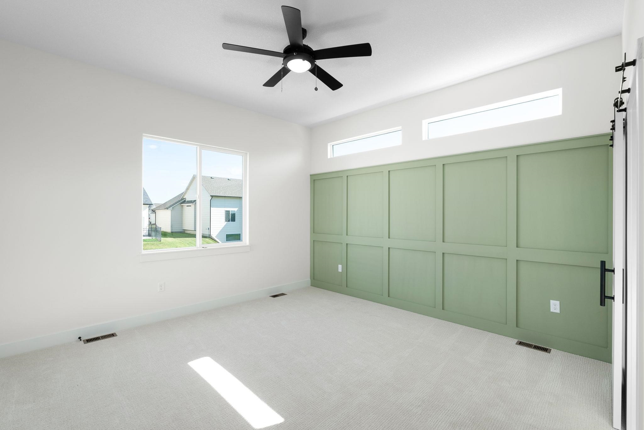 1230 W Ravendale Ln Property Photo 18