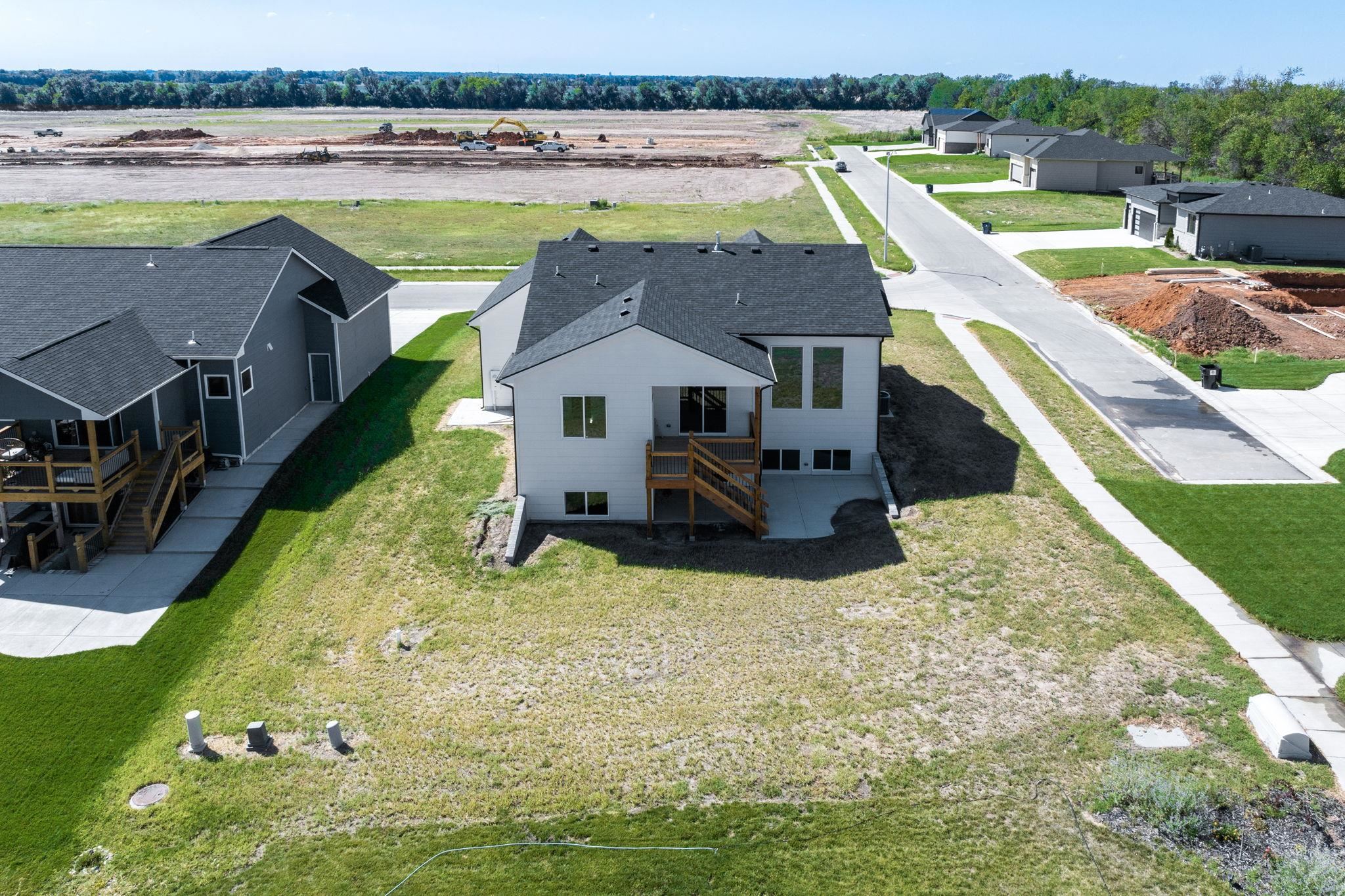 1230 W Ravendale Ln Property Photo 34