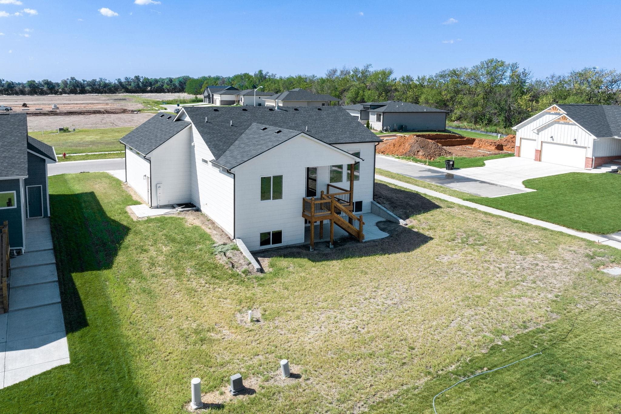 1230 W Ravendale Ln Property Photo 35