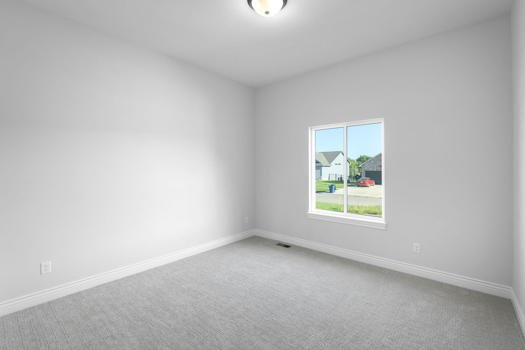 1323 Footbridge St Property Photo 20